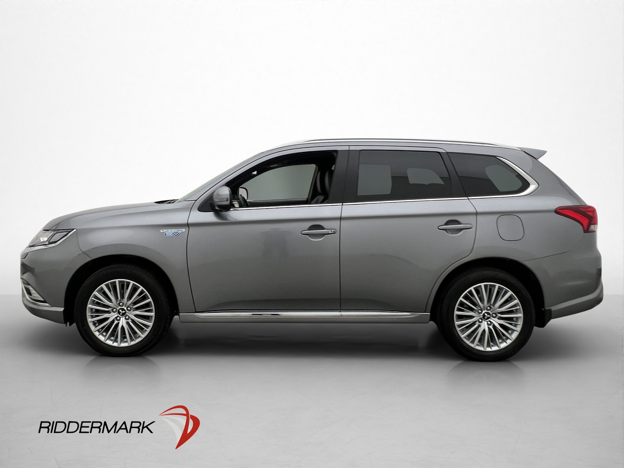 Mitsubishi Outlander PHEV CVT, 224hk, 2020