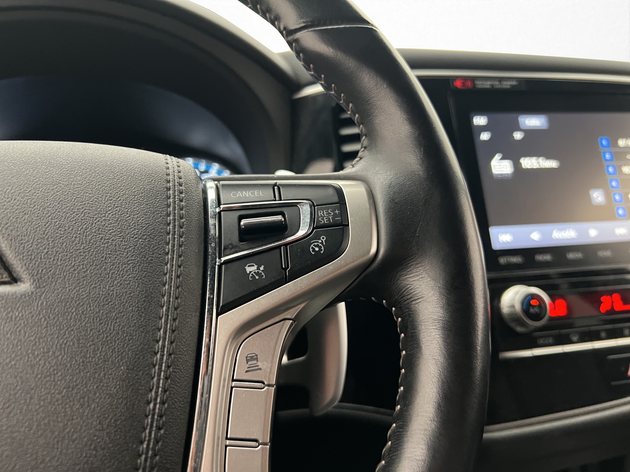 Mitsubishi Outlander PHEV CVT, 224hk, 2020