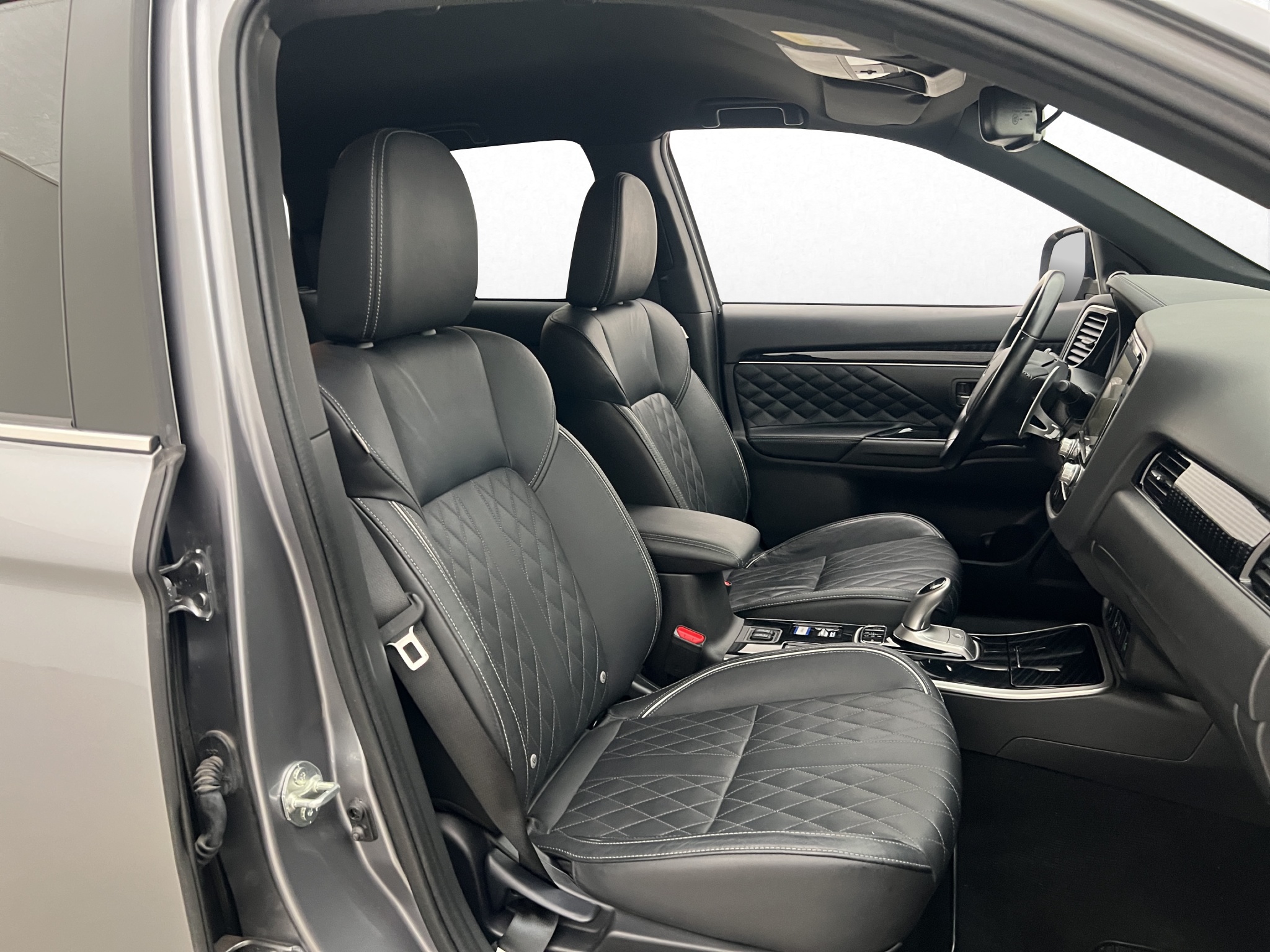 Mitsubishi Outlander PHEV CVT, 224hk, 2020