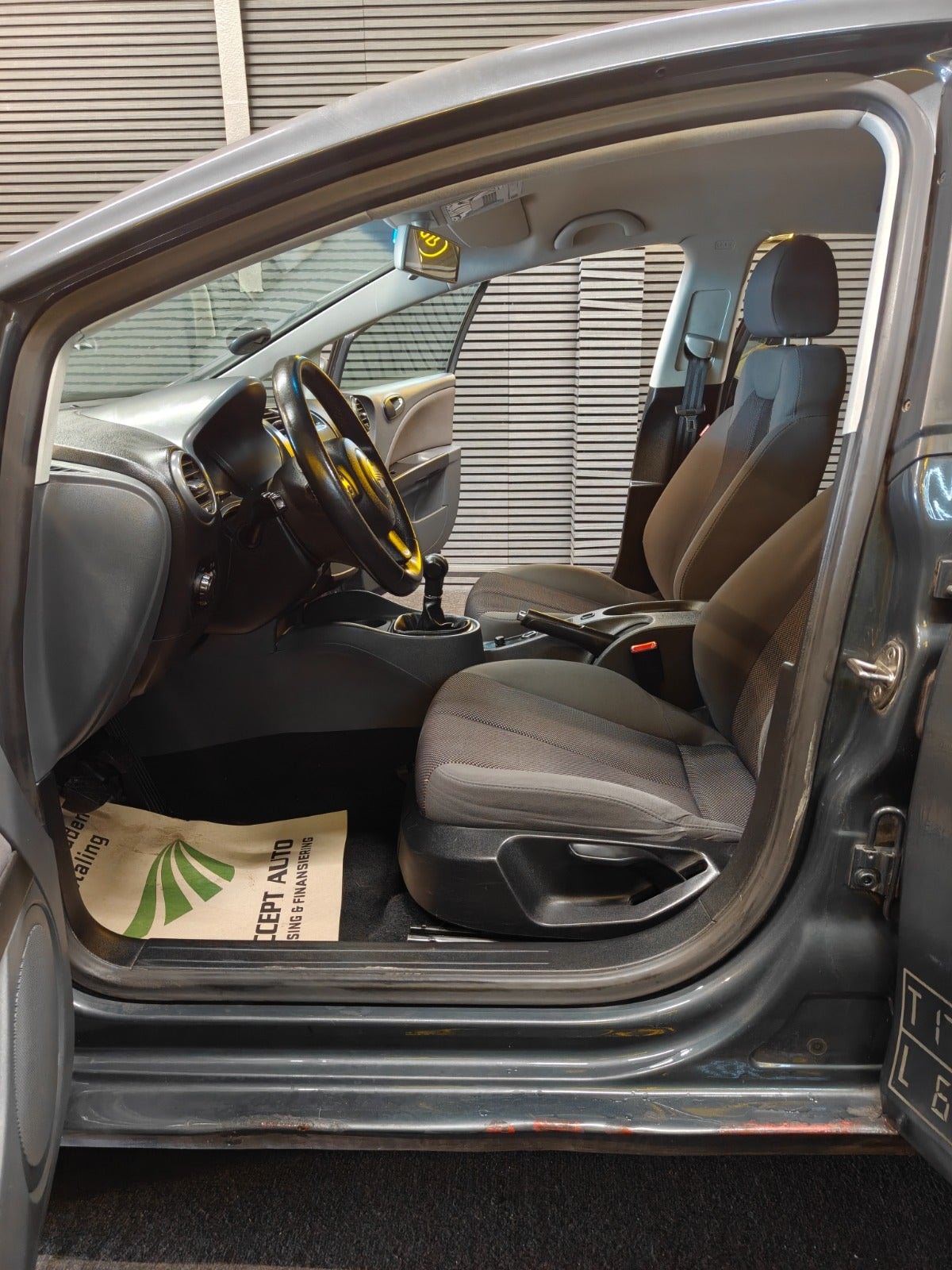 SEAT León 1.6 Manuell, 5-trinn, 102hk, 2008