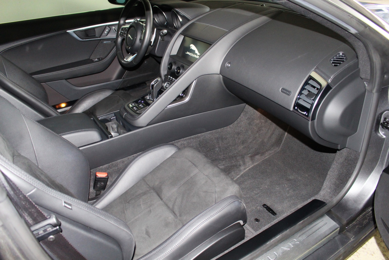 Jaguar F-Type P300 Quickshift, 300hp, 2019