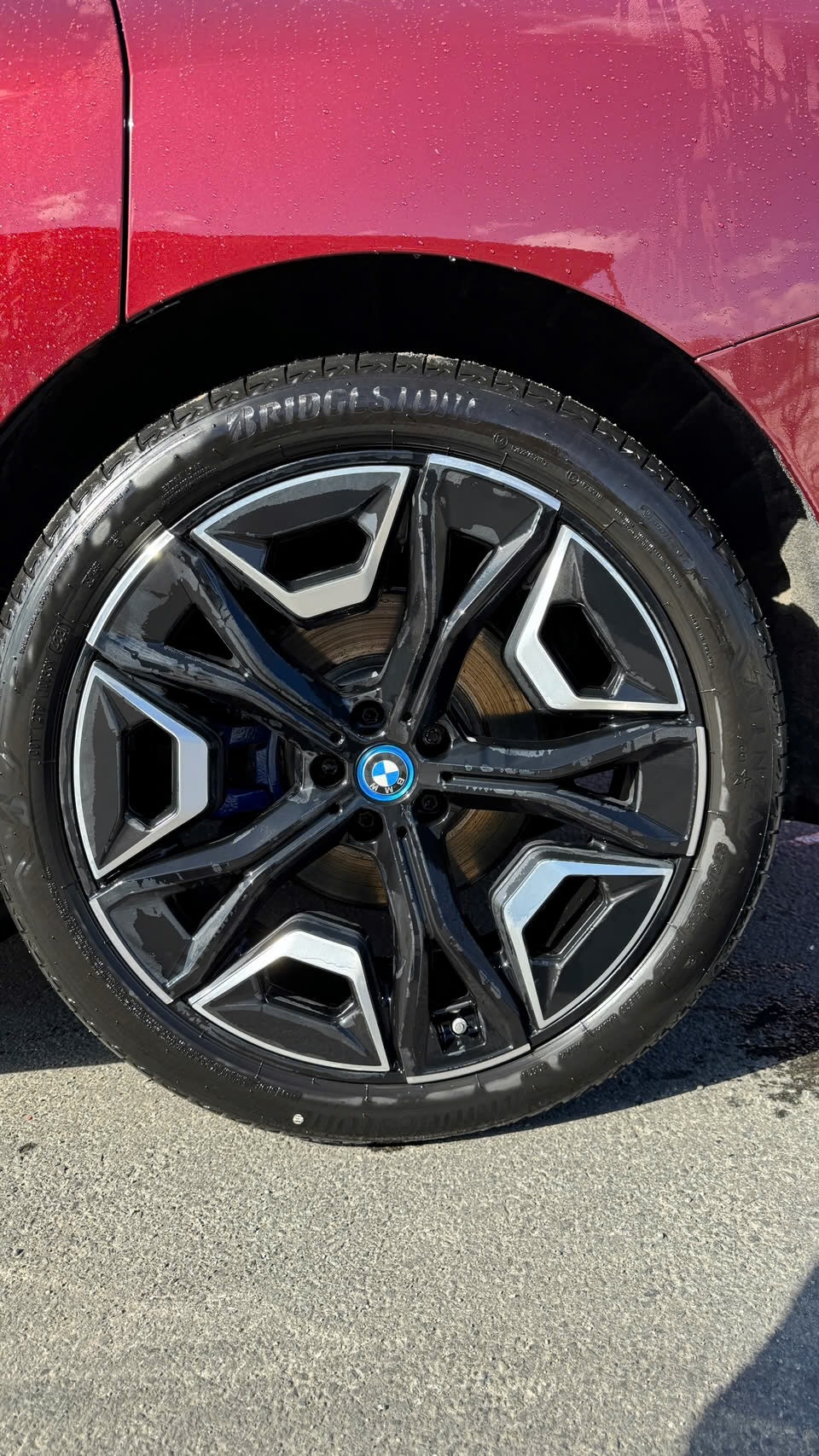 BMW iX xDrive40, 326hp, 2022