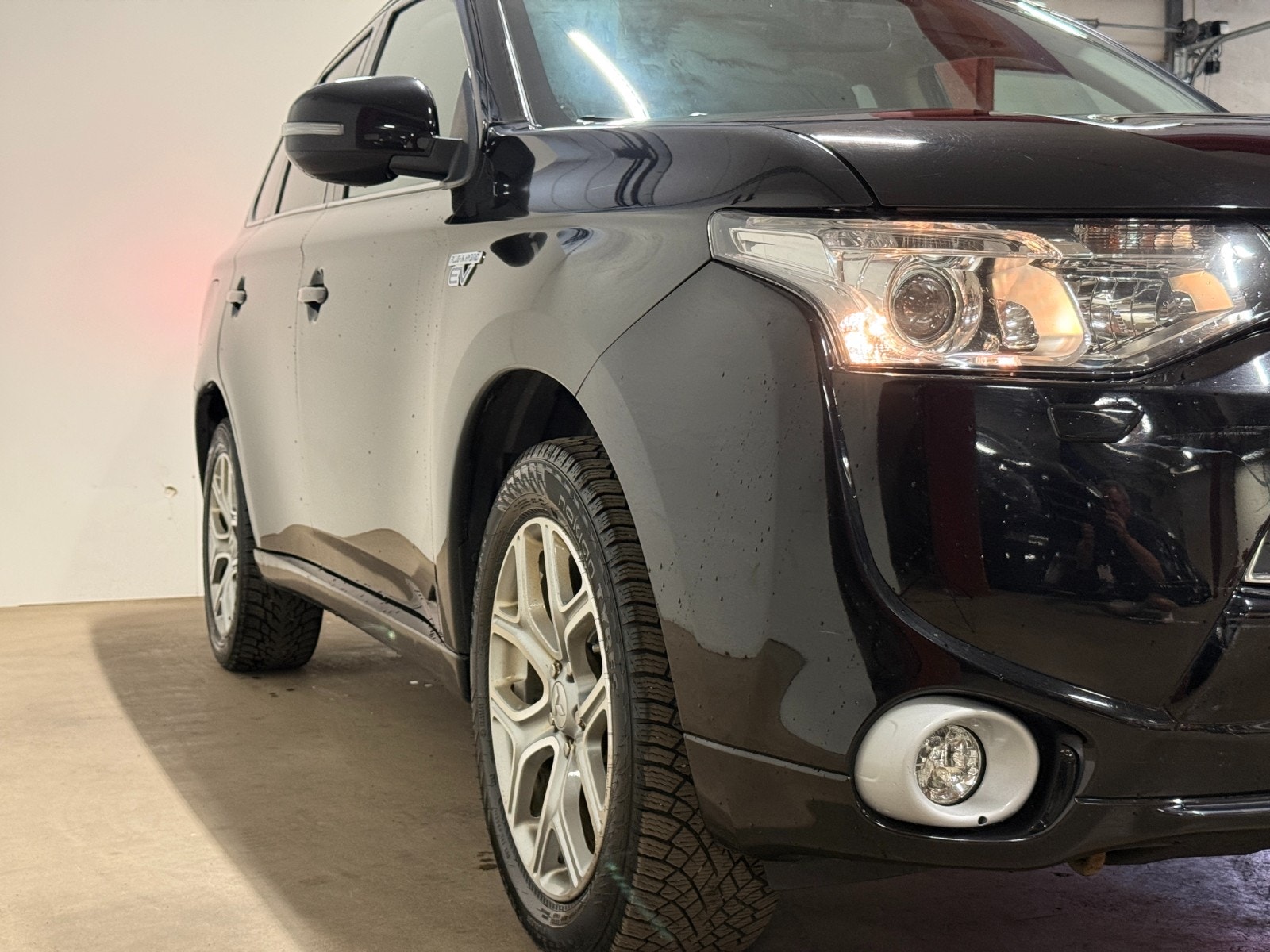 Mitsubishi Outlander PHEV CVT, 203hp, 2014