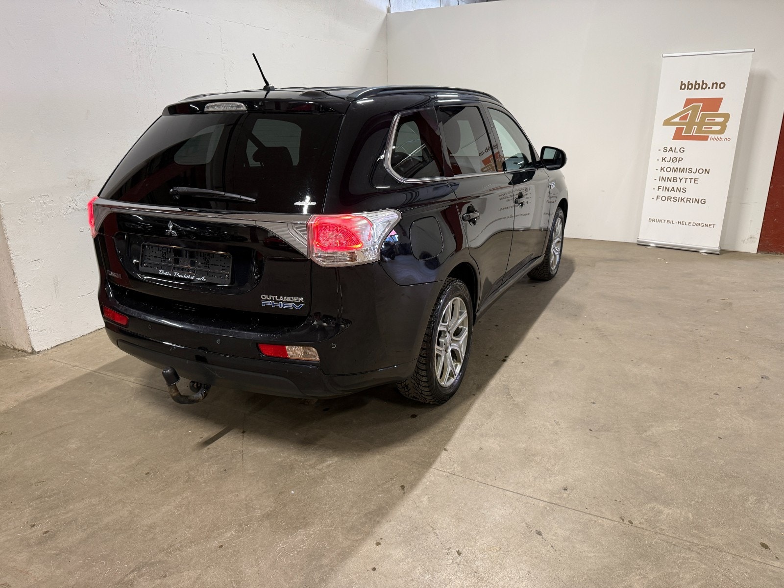 Mitsubishi Outlander PHEV CVT, 203hp, 2014
