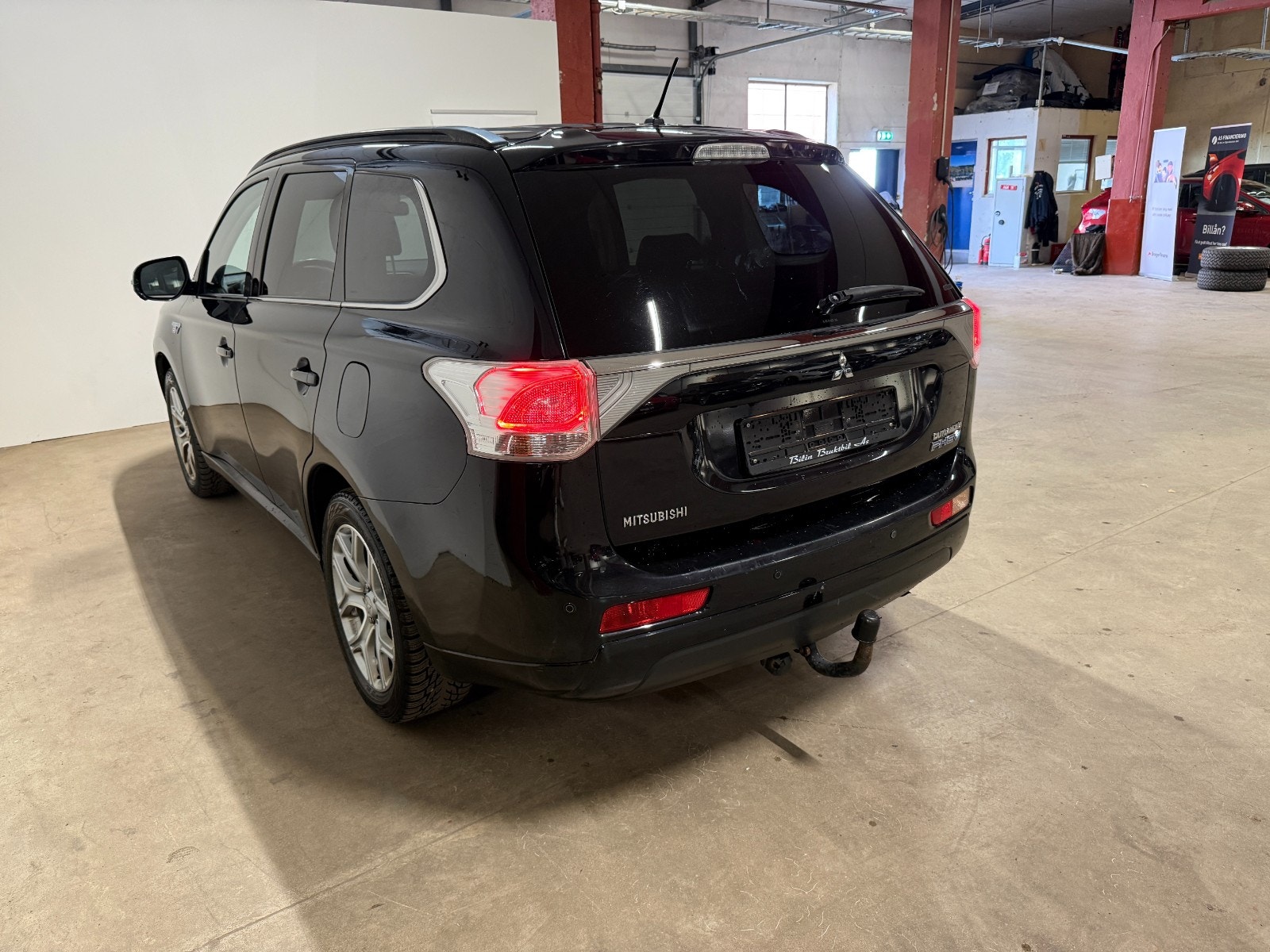Mitsubishi Outlander PHEV CVT, 203hp, 2014