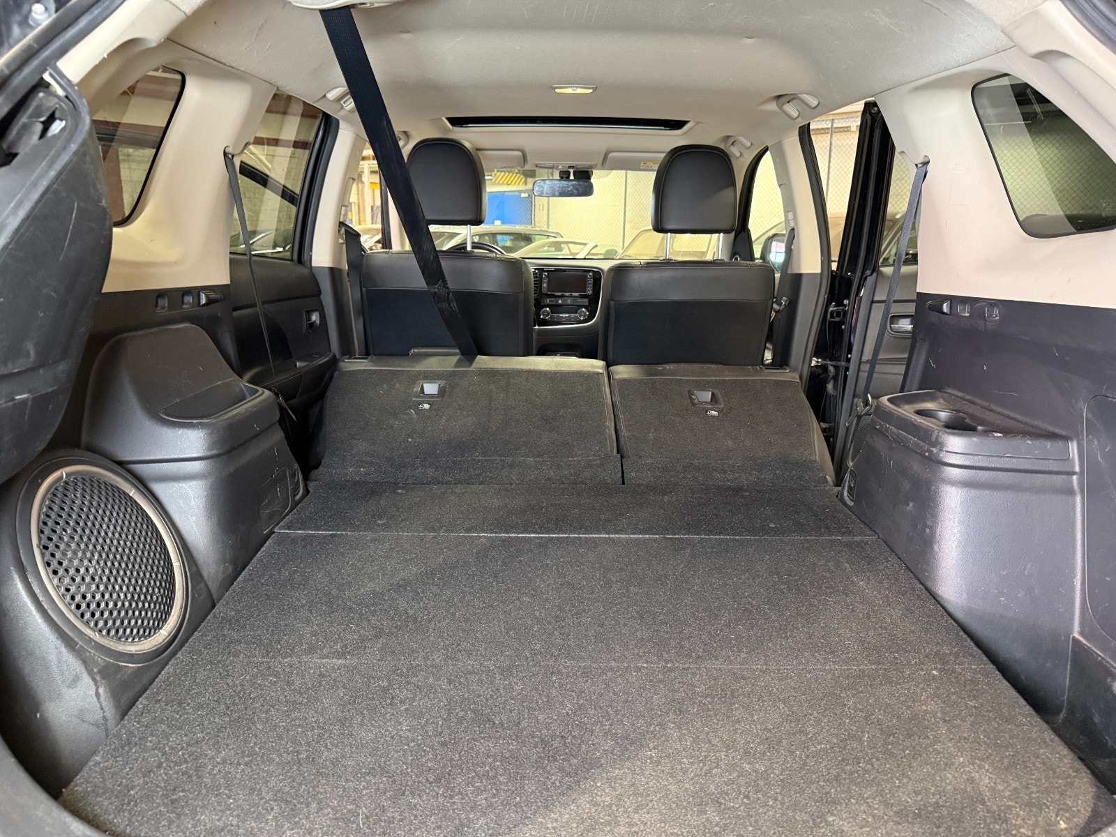 Mitsubishi Outlander PHEV CVT, 203hp, 2014