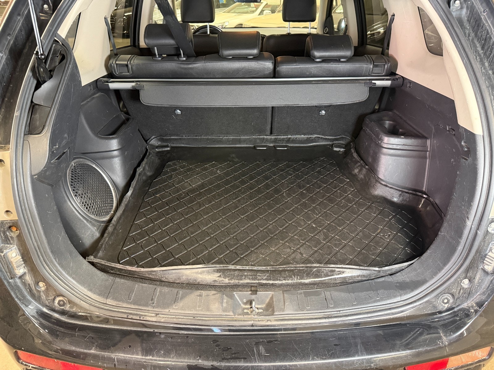 Mitsubishi Outlander PHEV CVT, 203hp, 2014