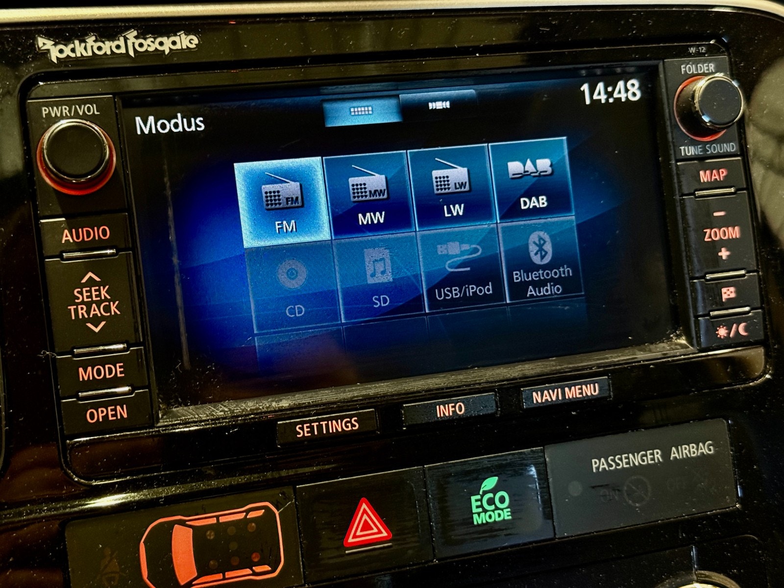 Mitsubishi Outlander PHEV CVT, 203hp, 2014