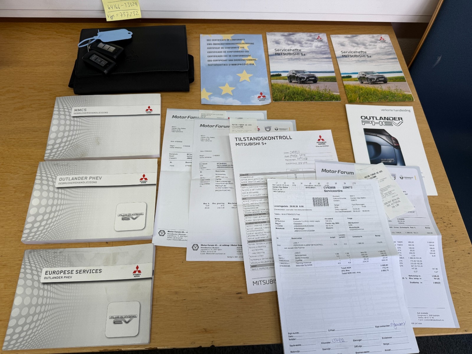 Mitsubishi Outlander PHEV CVT, 203hp, 2014