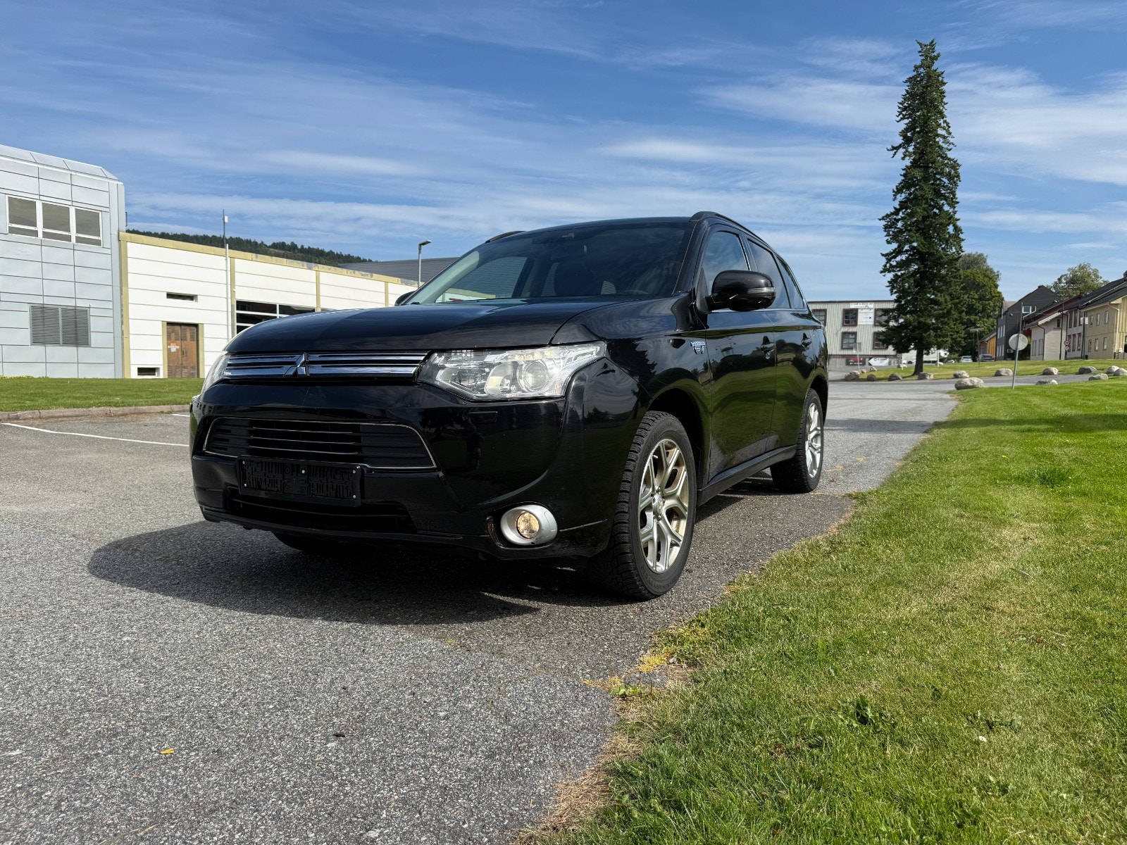 Mitsubishi Outlander PHEV CVT, 203hp, 2014