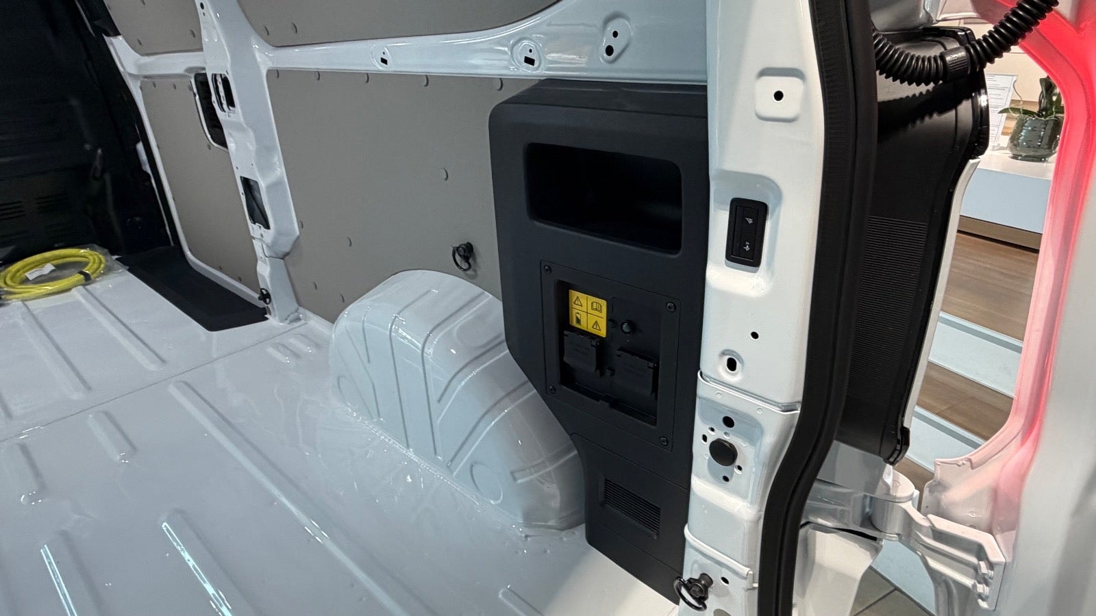 Volkswagen e-Transporter 64 kWh, 286hk, 2026