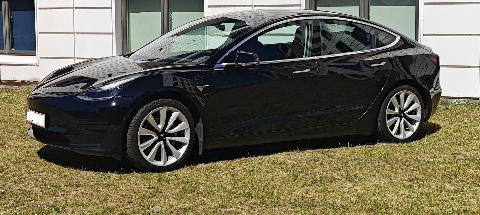 Tesla Model 3 Standard Range Plus, 325ps, 2020