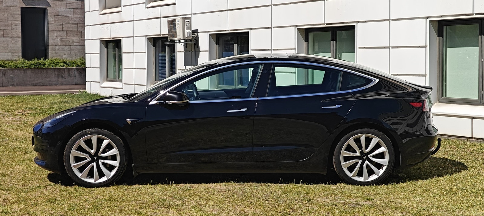 Tesla Model 3 Standard Range Plus, 325ps, 2020
