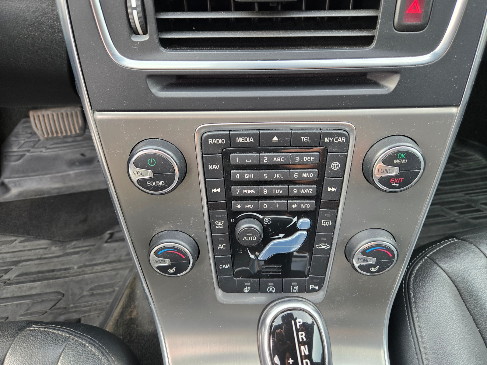 Volvo V60 D2 Powershift, 6-trinn, 115hk, 2014