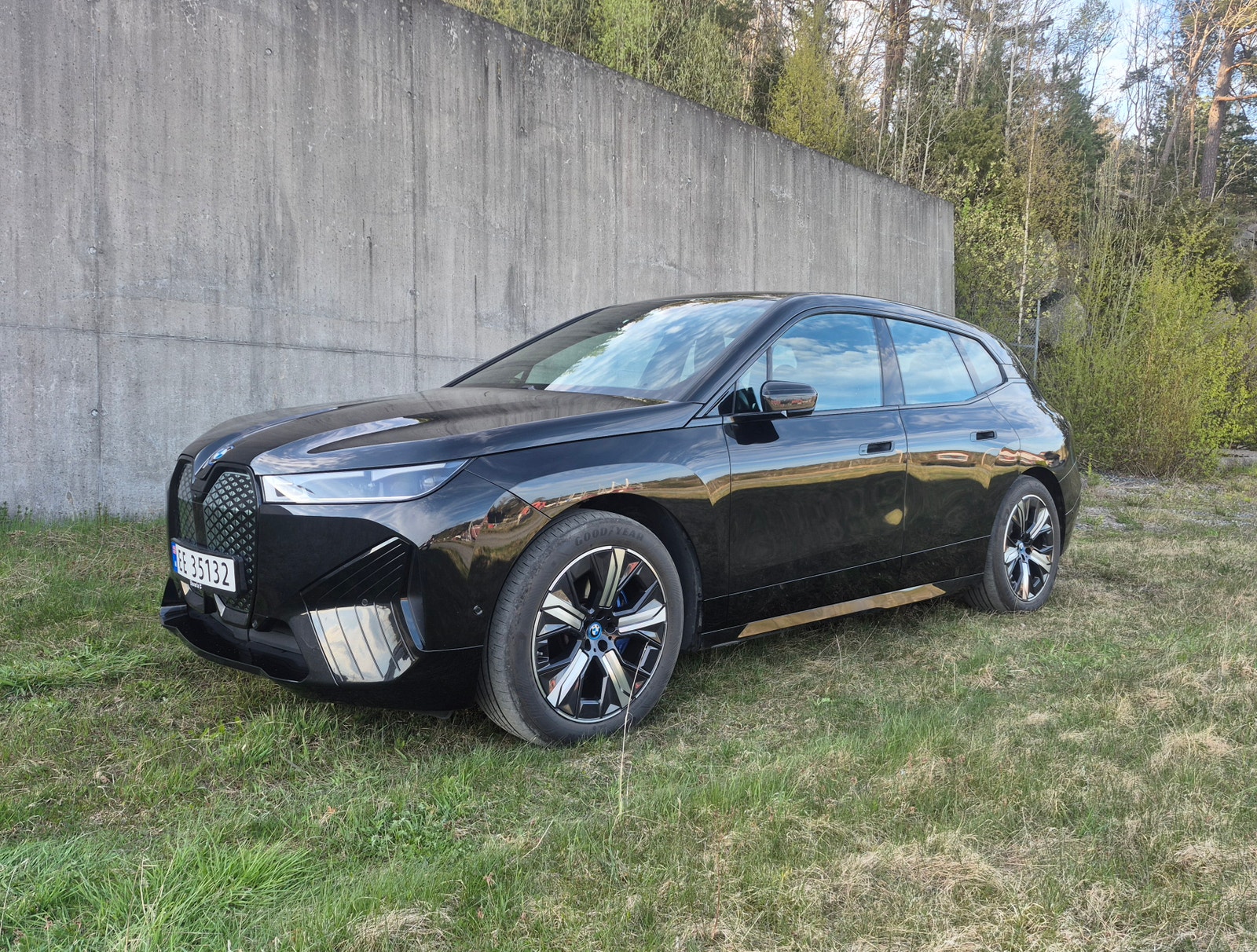 BMW iX xDrive40, 326ps, 2022