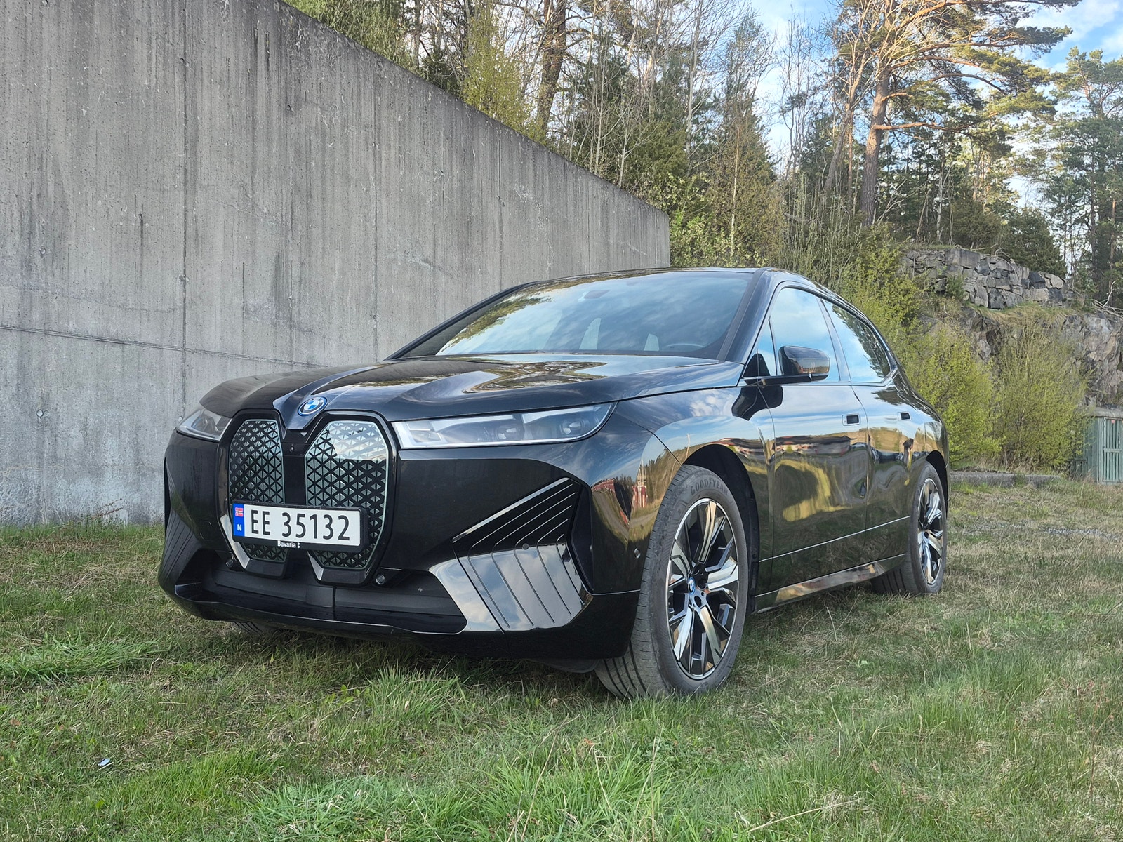 BMW iX xDrive40, 326ps, 2022