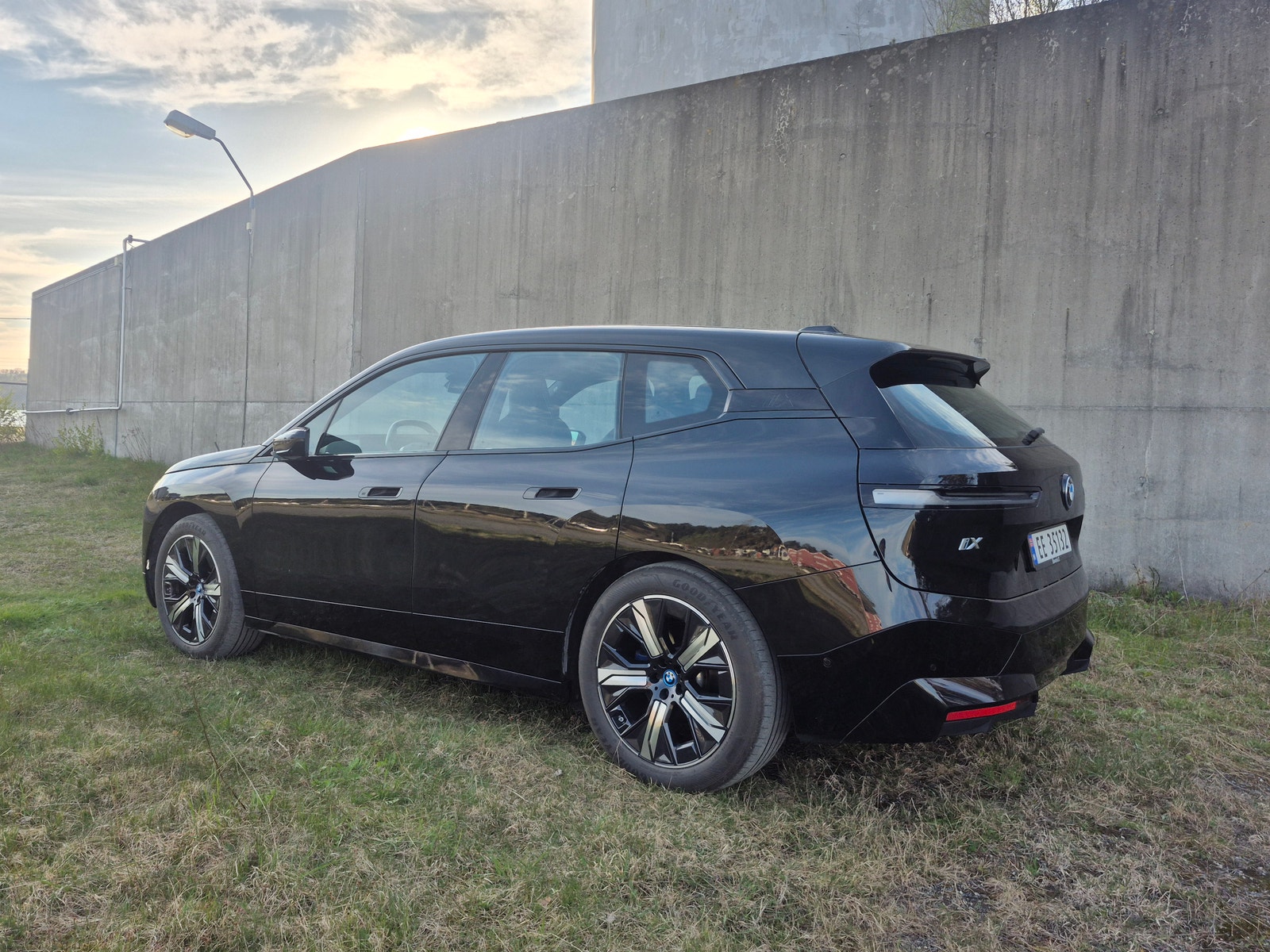 BMW iX xDrive40, 326ps, 2022
