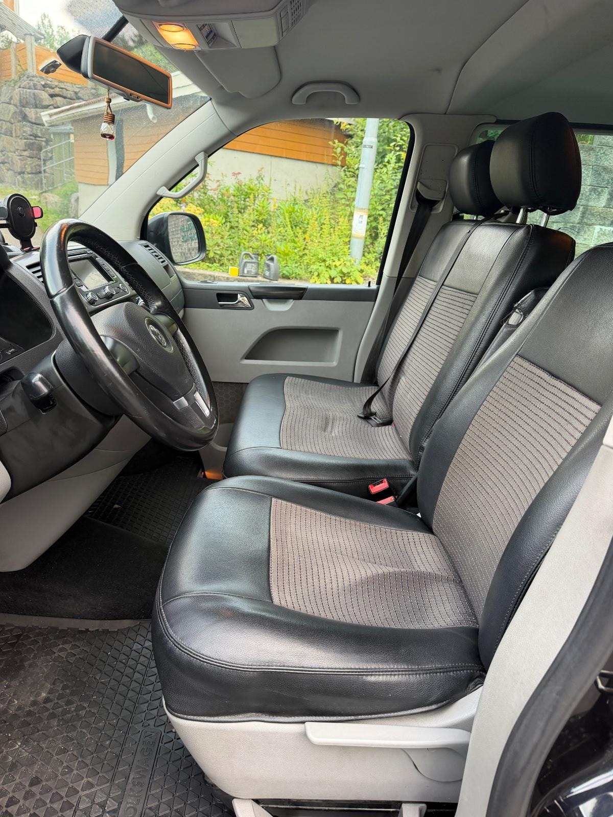 Volkswagen Caravelle 2.0 TDI BMT 4Motion DSG Sequential, 180hp, 2012