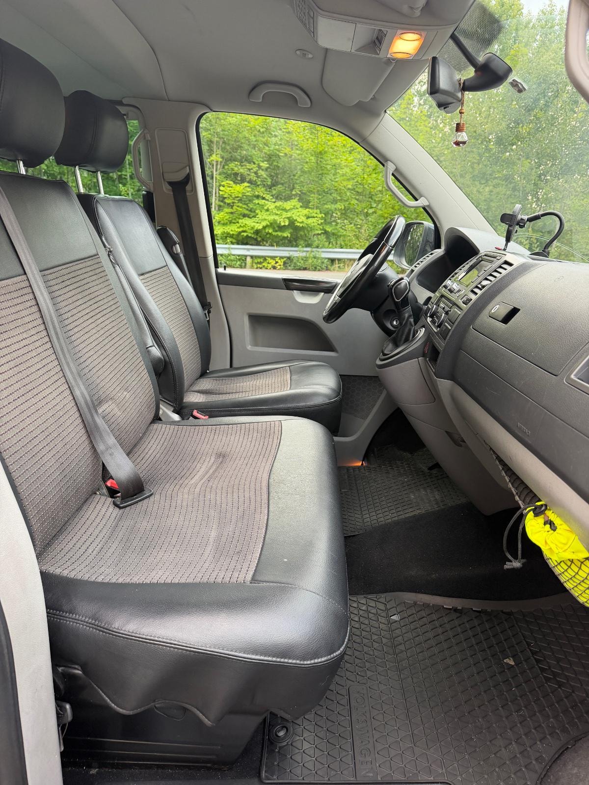 Volkswagen Caravelle 2.0 TDI BMT 4Motion DSG Sequential, 180hp, 2012