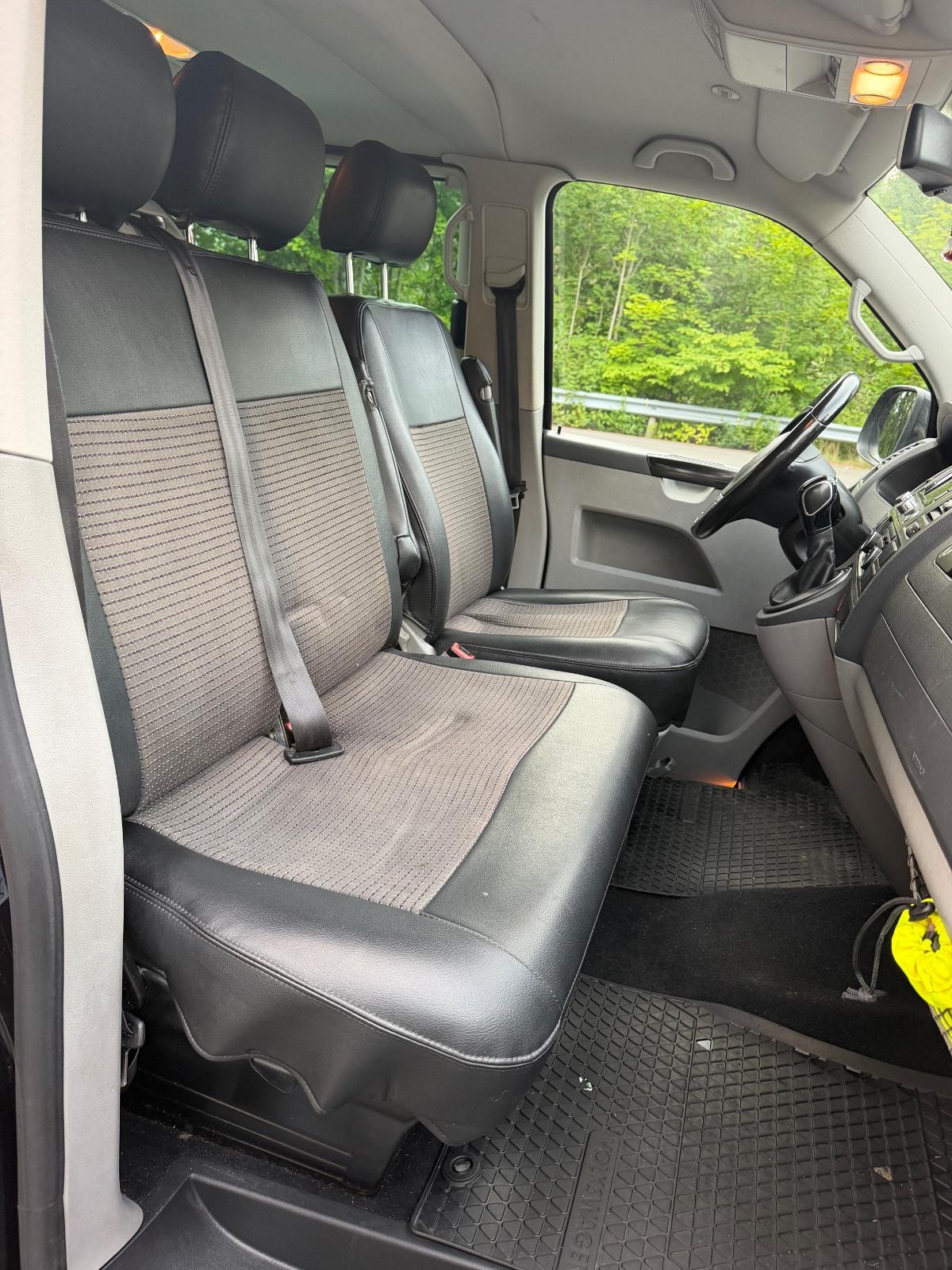 Volkswagen Caravelle 2.0 TDI BMT 4Motion DSG Sequential, 180hp, 2012