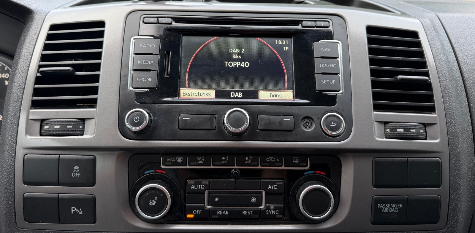 Volkswagen Caravelle 2.0 TDI BMT 4Motion DSG Sequential, 180hp, 2012