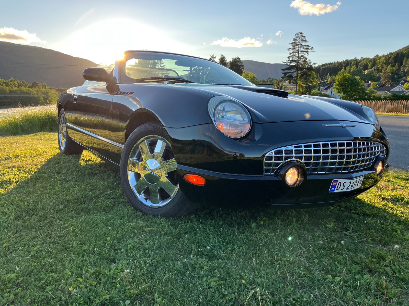 Ford Thunderbird 3.9 V8 Automatic, 5-trins, 256ps, 2002
