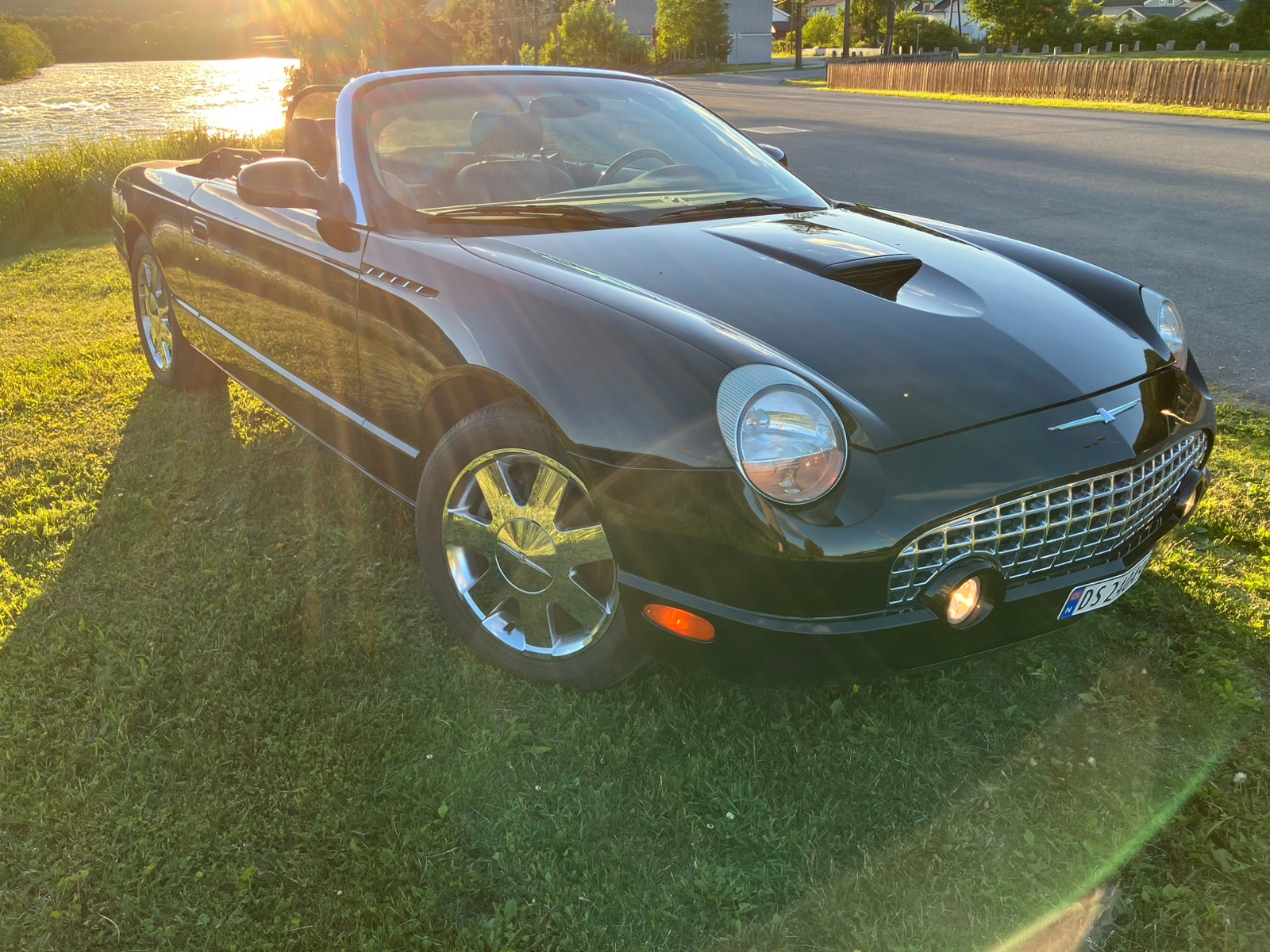 Ford Thunderbird 3.9 V8 Automatic, 5-trins, 256ps, 2002