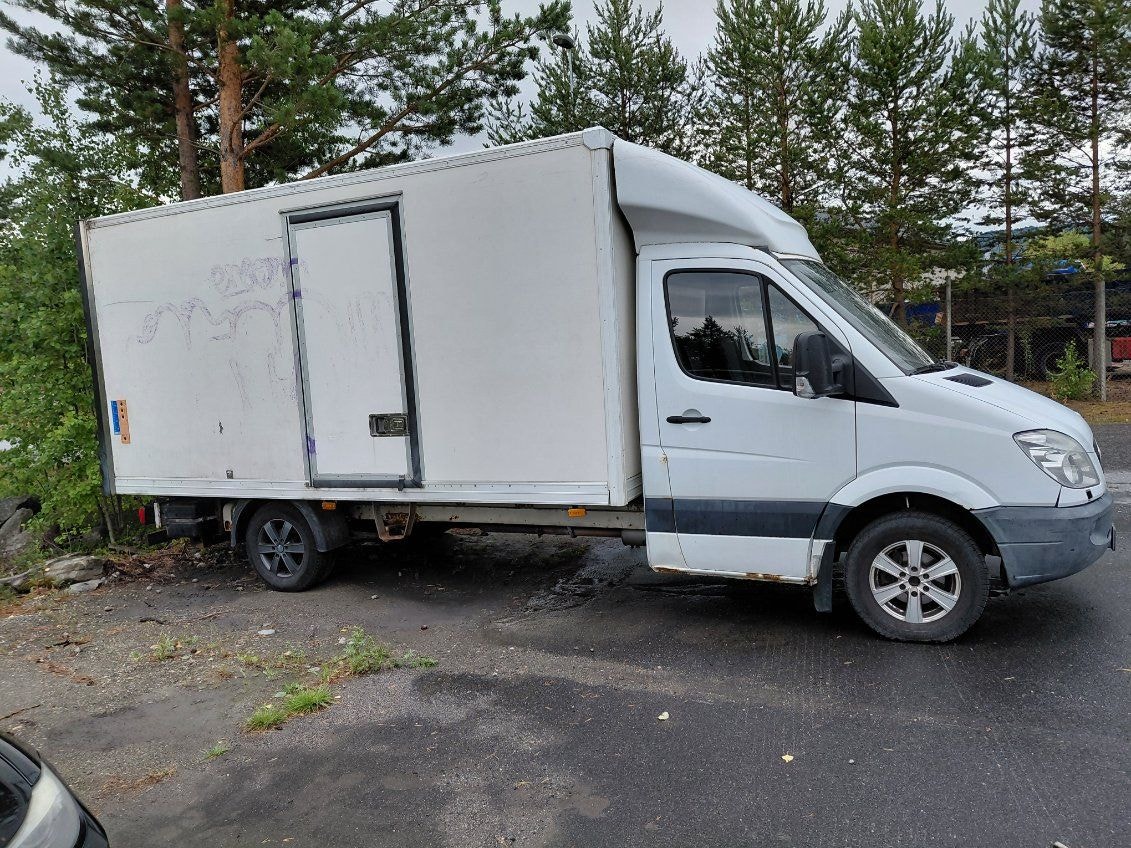 Mercedes-Benz Sprinter 316 CDI Chassis Cab 2.2 Automatic, 163hp, 2011