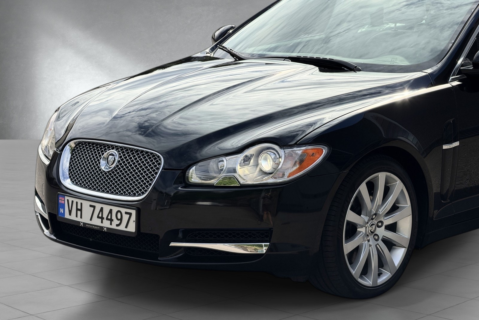 Jaguar XF 3.0 V6 Automatic, 211hp, 2010