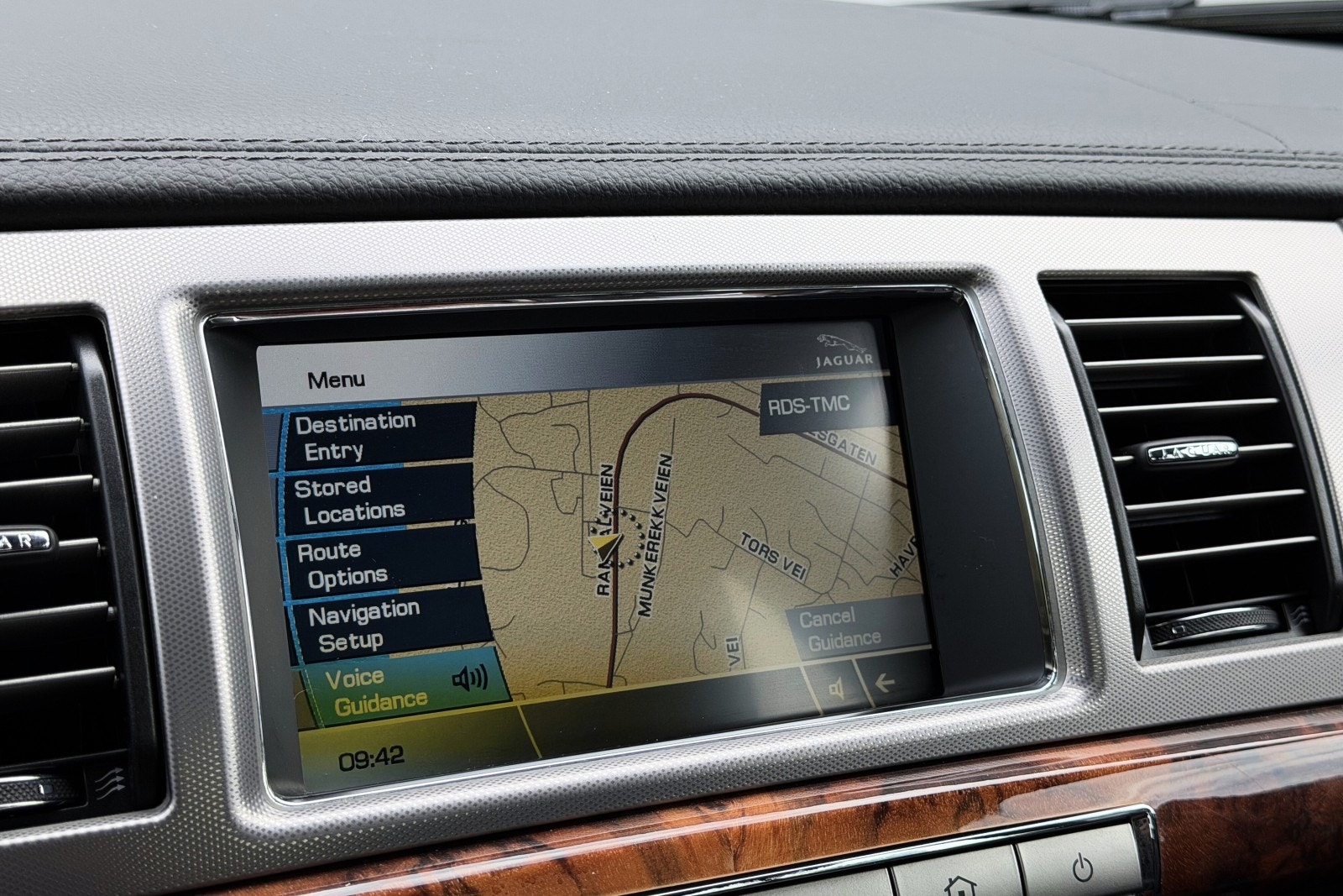 Jaguar XF 3.0 V6 Automatic, 211hp, 2010