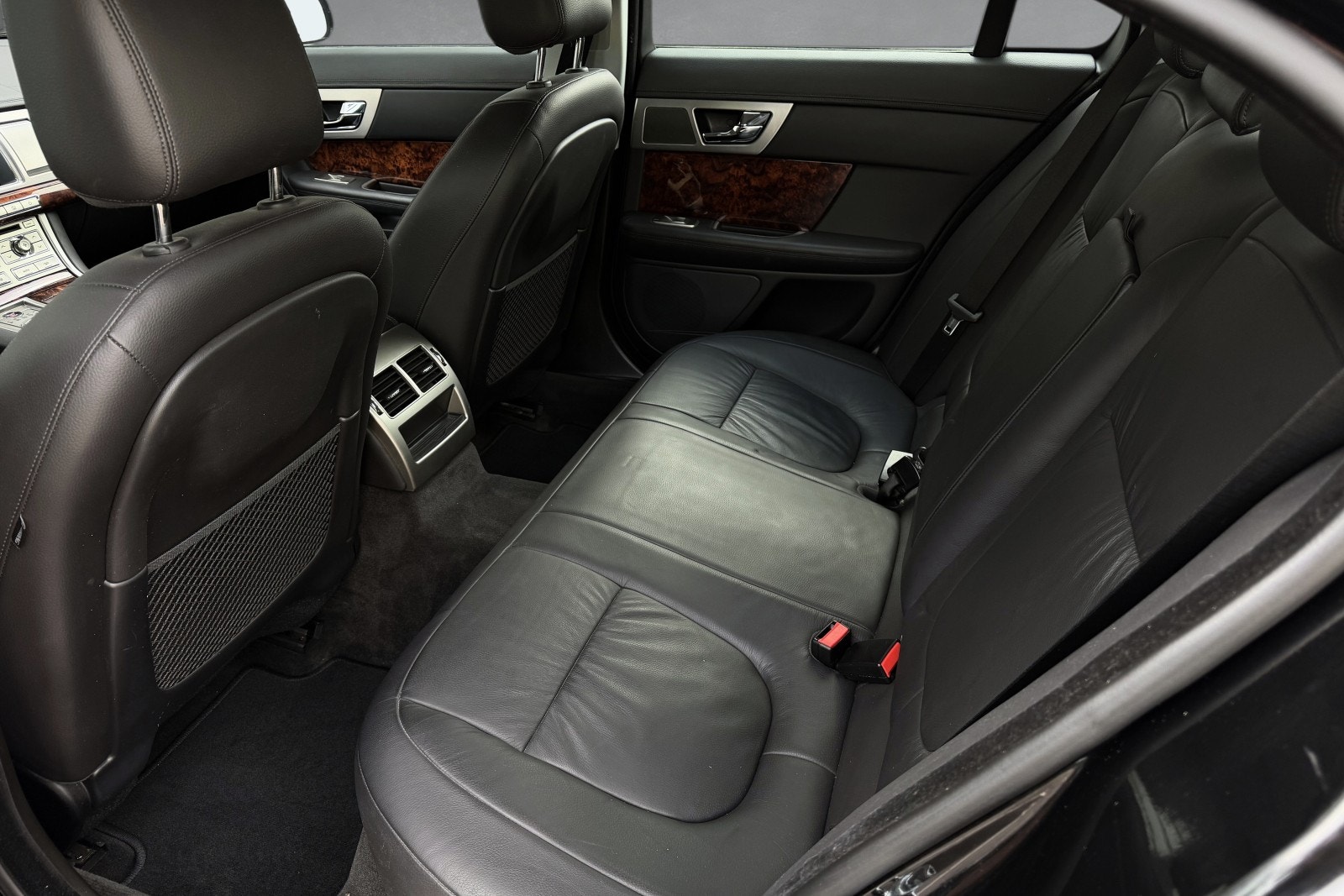 Jaguar XF 3.0 V6 Automatic, 211hp, 2010