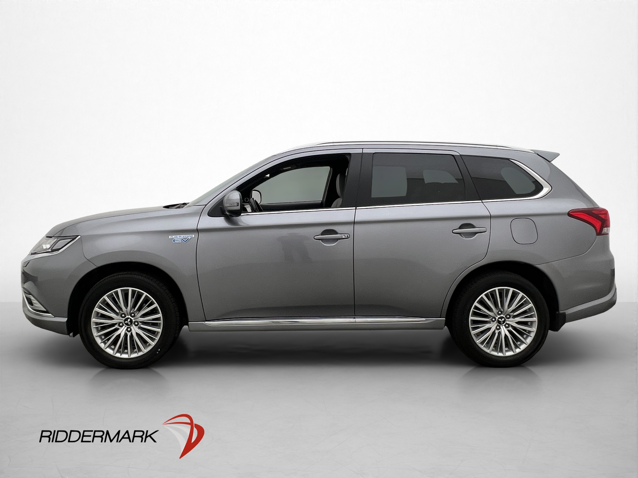 Mitsubishi Outlander PHEV CVT, 224hk, 2020