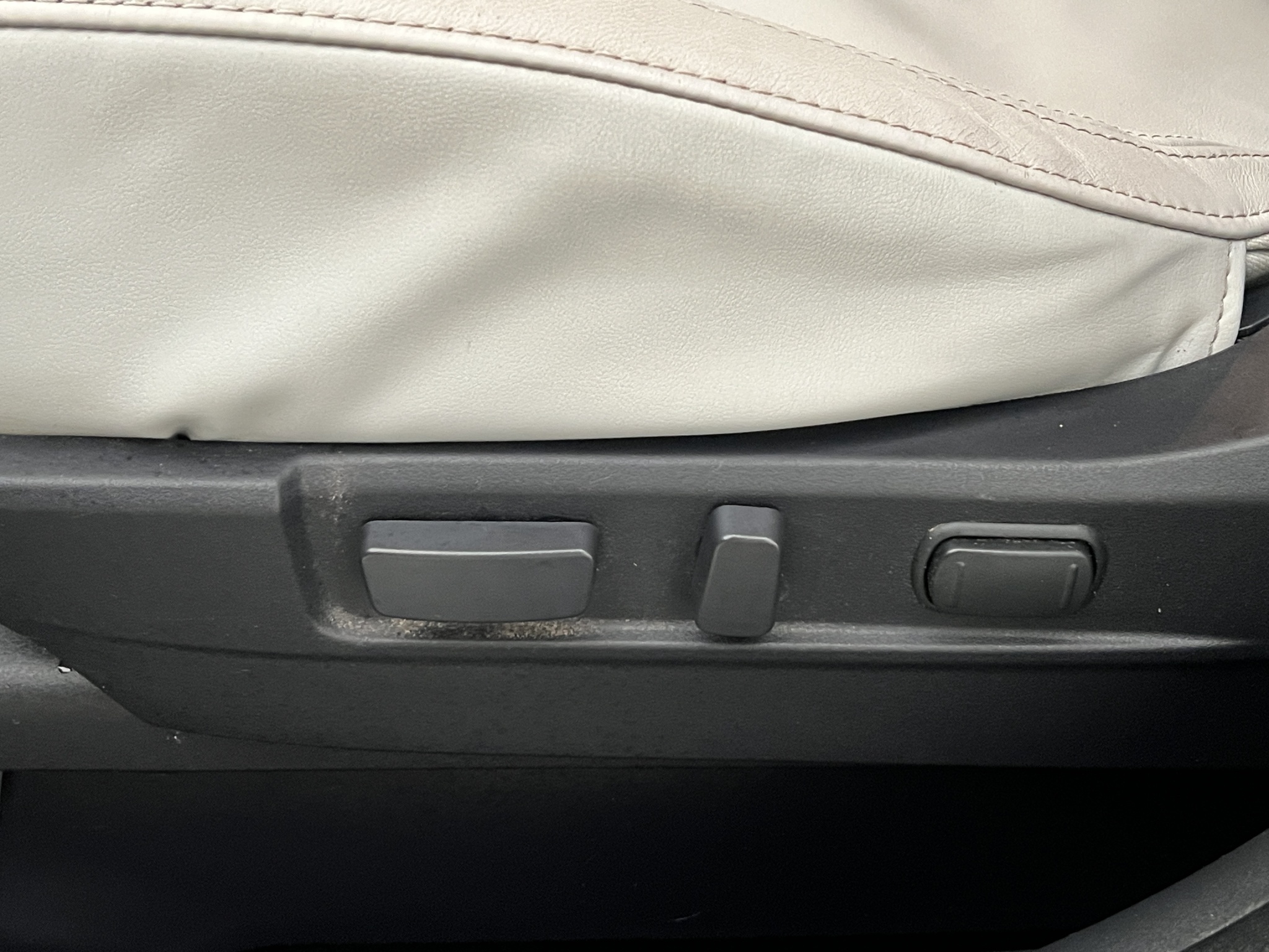 Mitsubishi Outlander PHEV CVT, 224hk, 2020