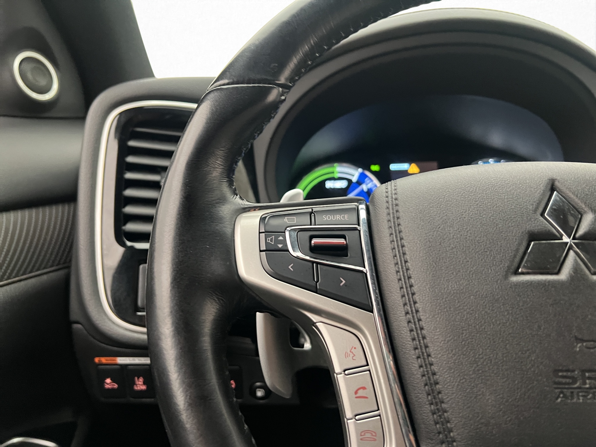 Mitsubishi Outlander PHEV CVT, 224hk, 2020