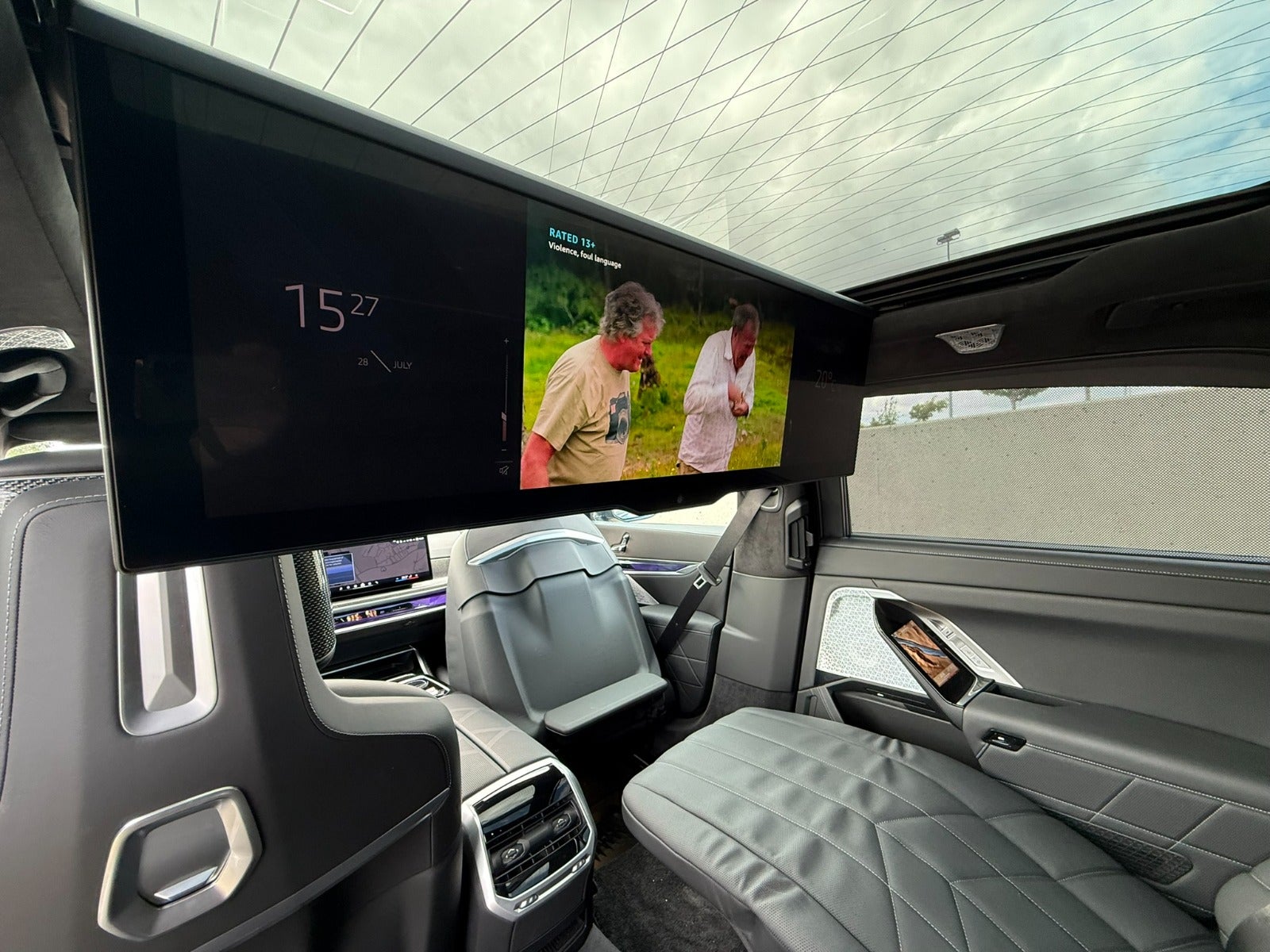 BMW i7 xDrive60, 544ps, 2023