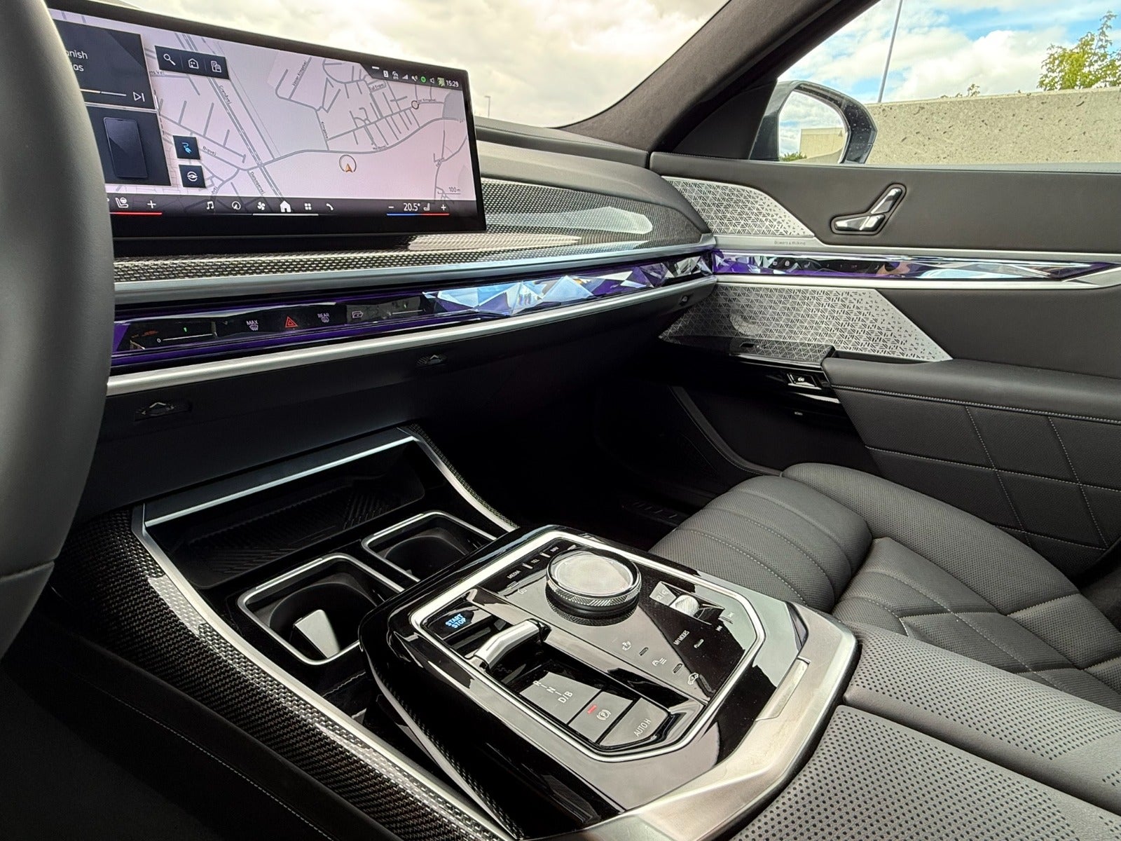 BMW i7 xDrive60, 544ps, 2023
