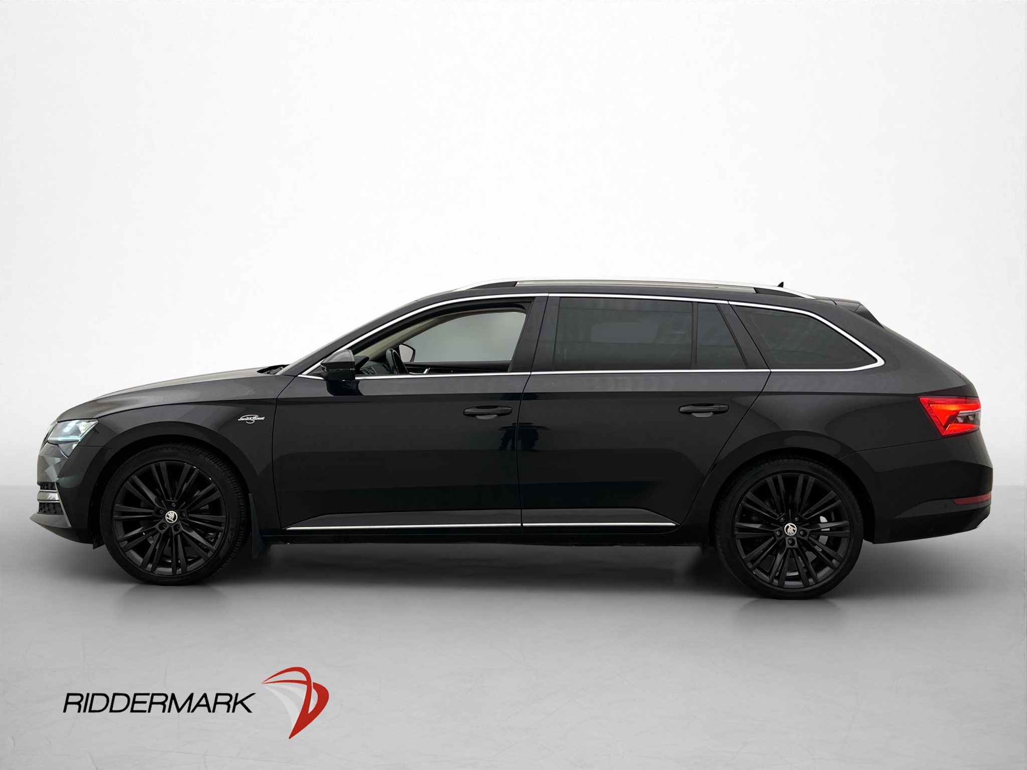 Škoda Superb iV Combi 1.4 TSI iV DSG Sequential, 218hp, 2021