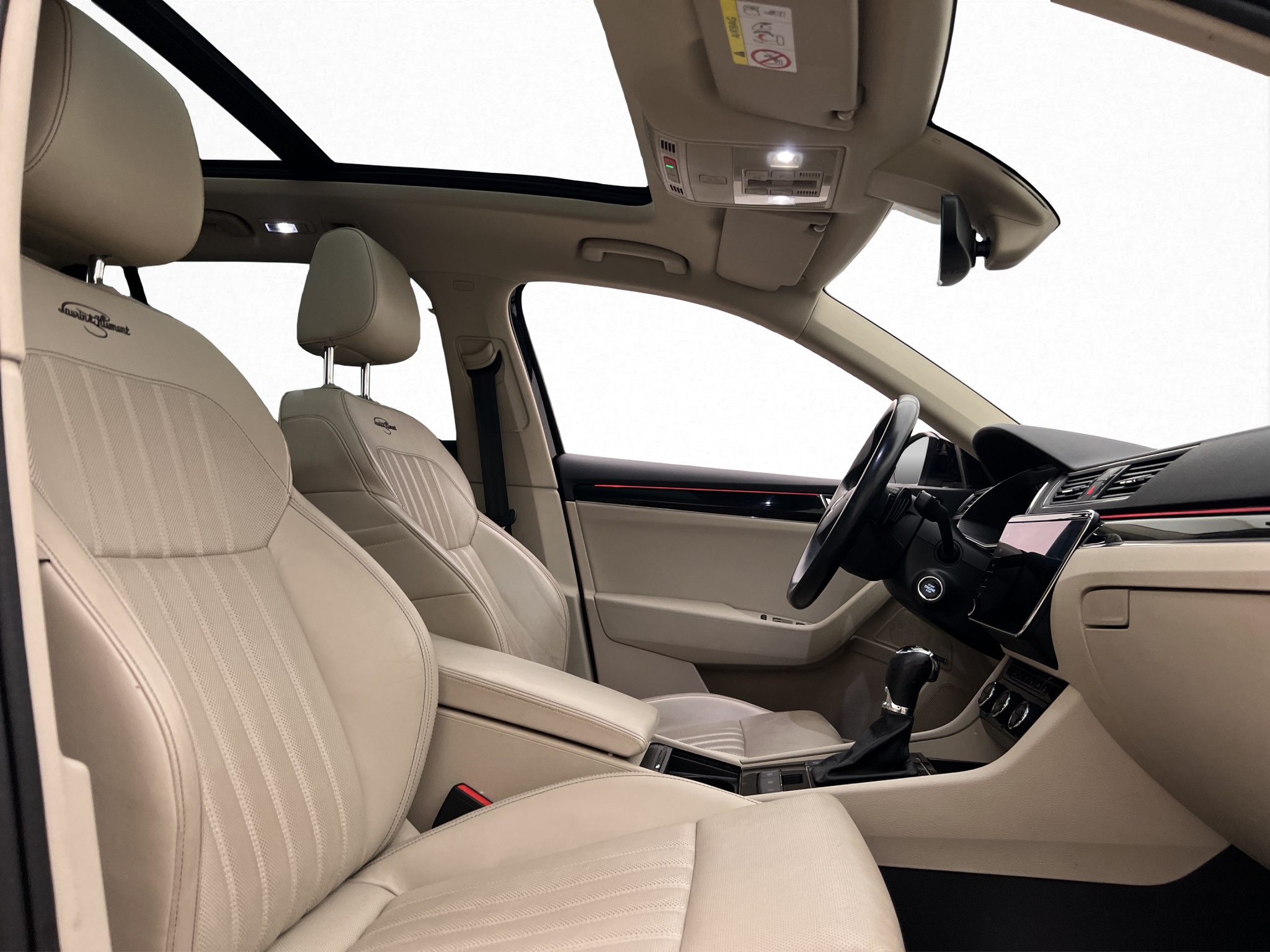 Škoda Superb iV Combi 1.4 TSI iV DSG Sequential, 218hp, 2021