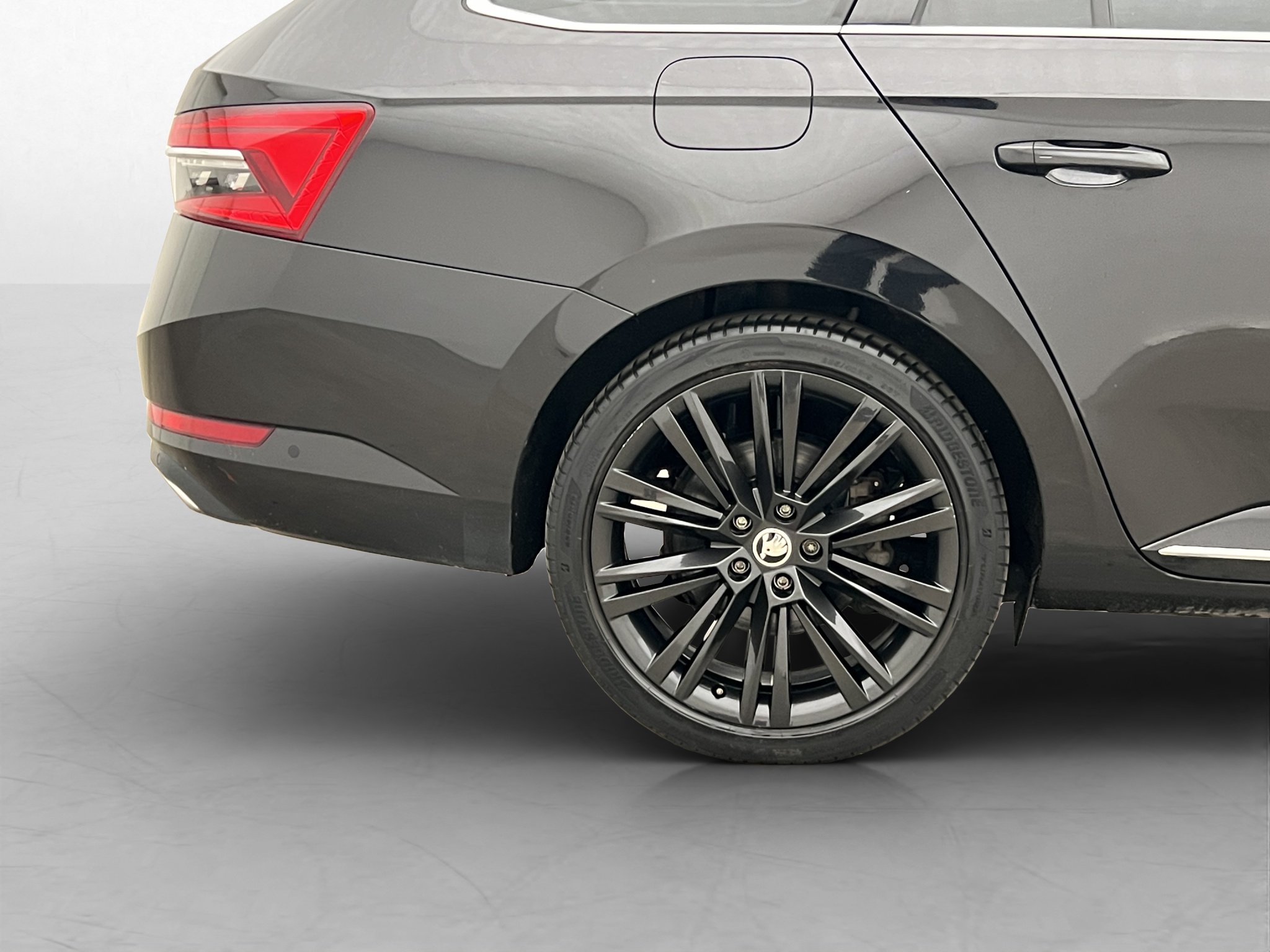 Škoda Superb iV Combi 1.4 TSI iV DSG Sequential, 218hp, 2021