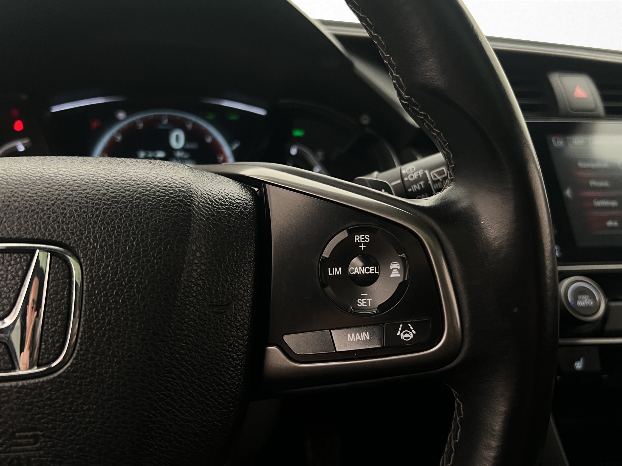 Honda Civic 5-door 1.5 i-VTEC Turbo CVT, 182ps, 2017