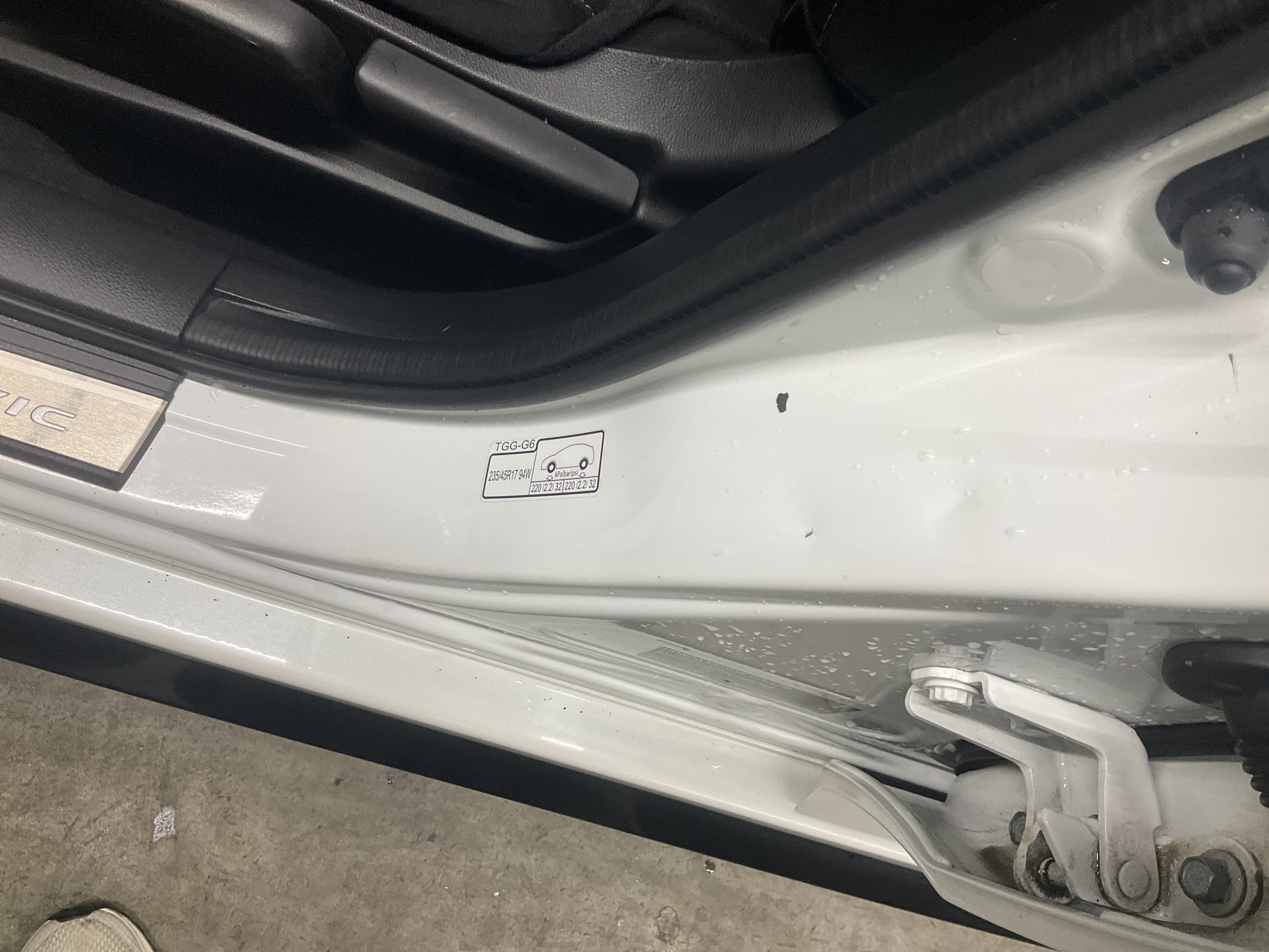 Honda Civic 5-door 1.5 i-VTEC Turbo CVT, 182ps, 2017