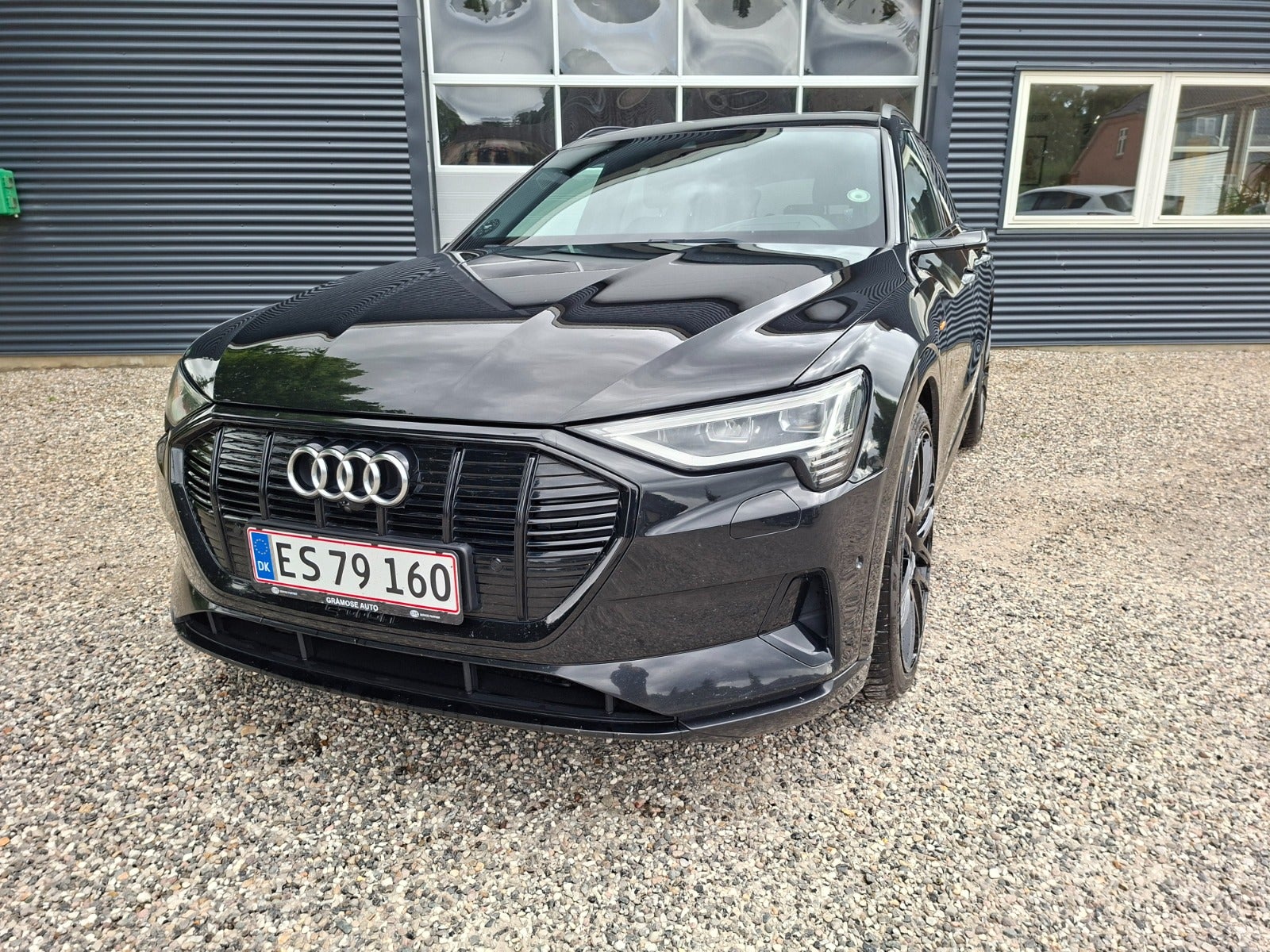 Audi e-tron 55 quattro, 408hp, 2020
