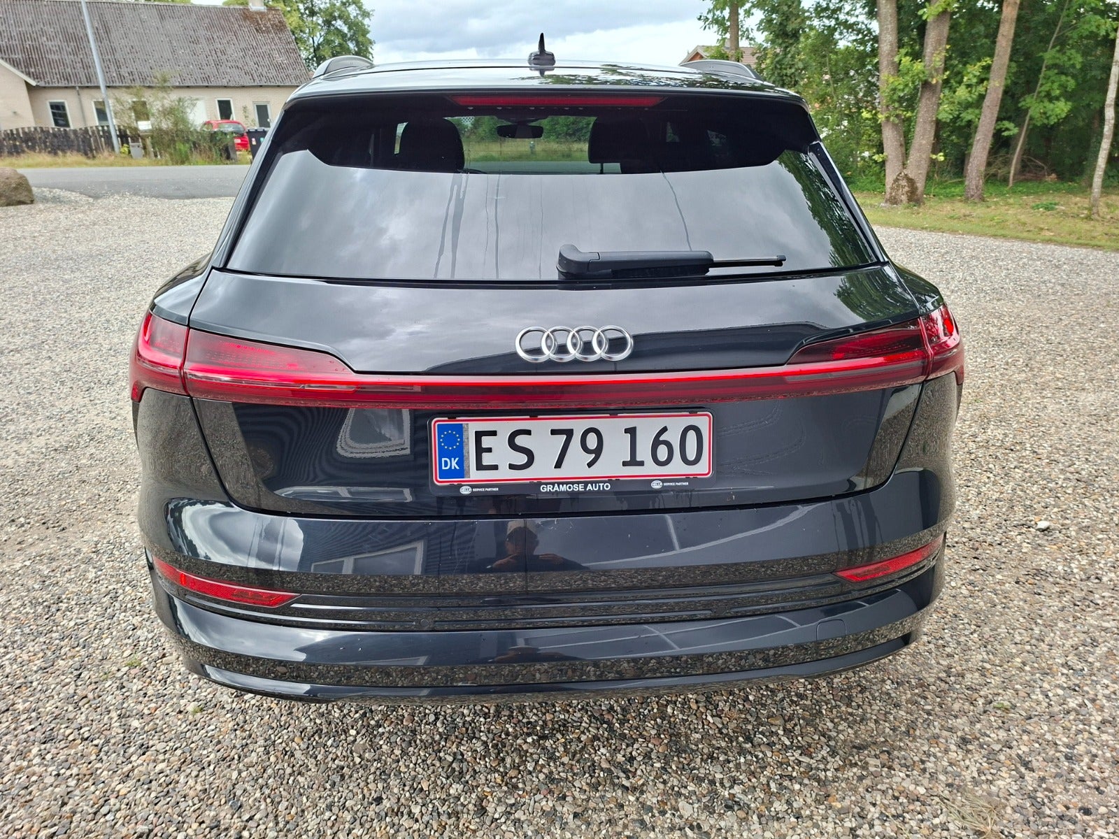 Audi e-tron 55 quattro, 408hp, 2020