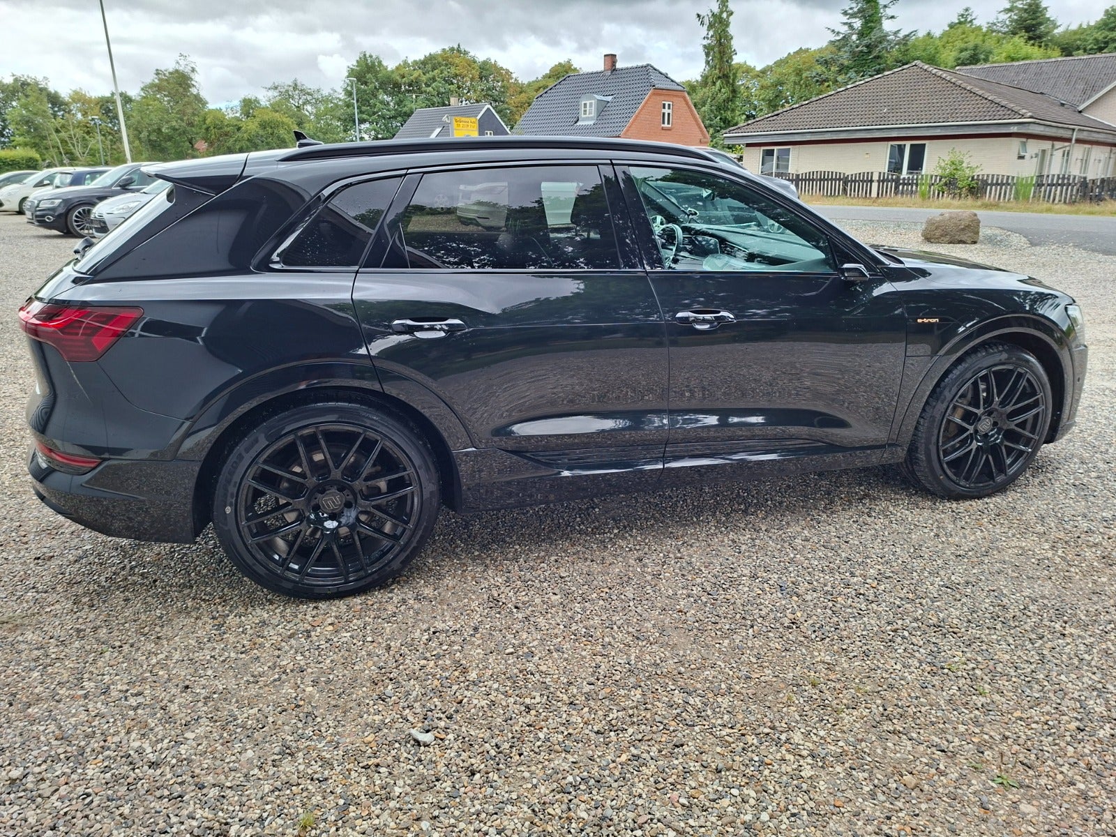 Audi e-tron 55 quattro, 408hp, 2020