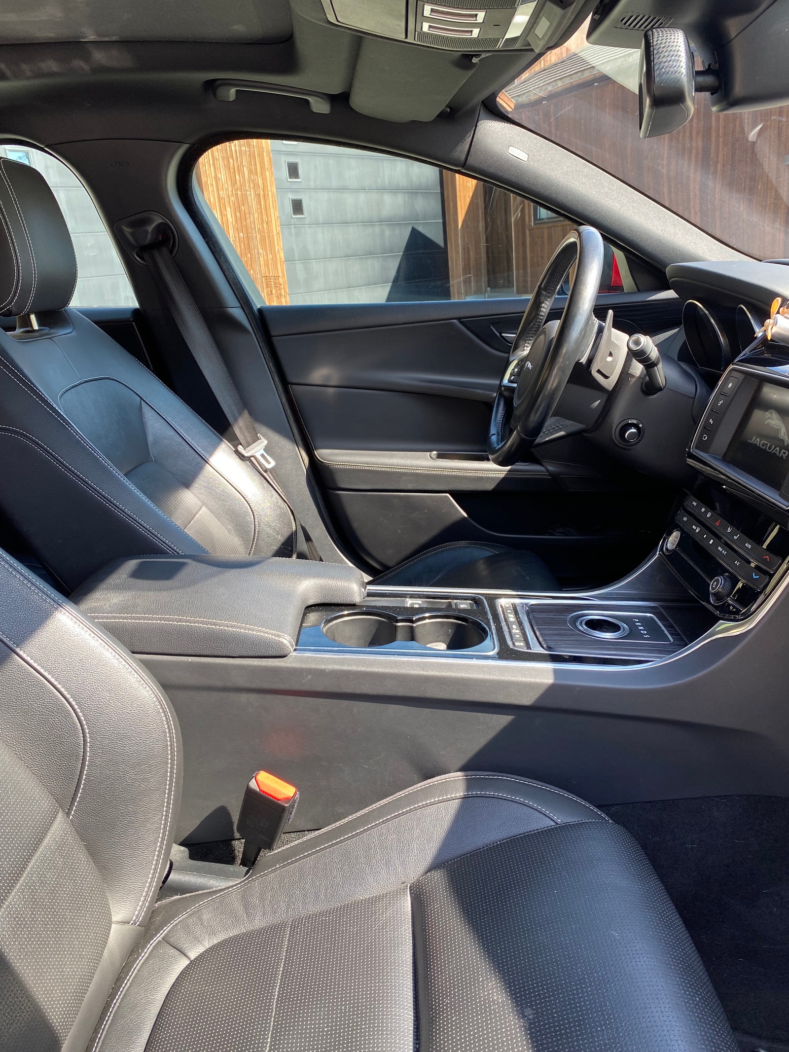 Jaguar XE 20d Automatic, 8-trins, 180ps, 2016