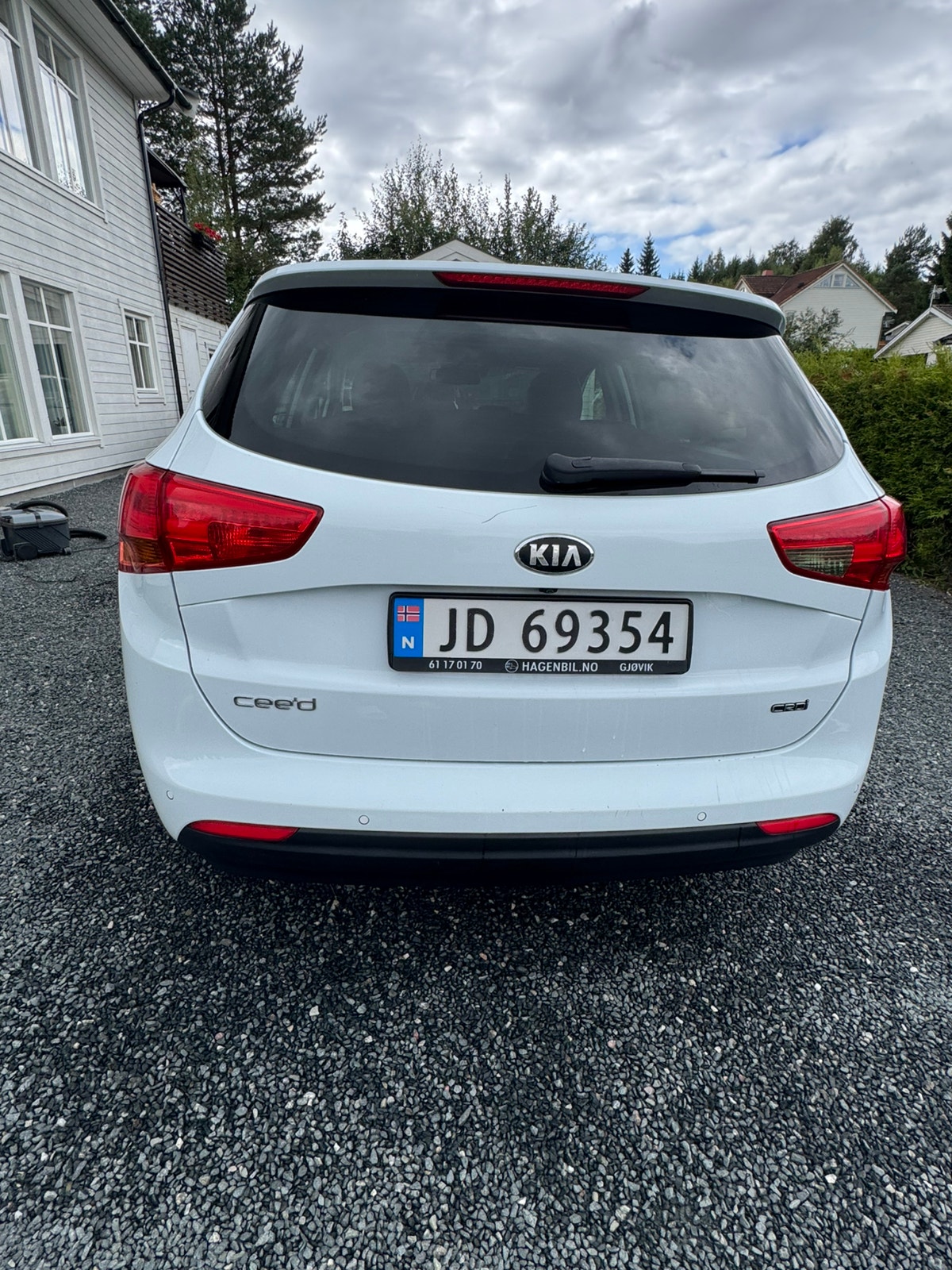 Kia cee'd_sw 1.6 CRDi Automatic, 110hp, 2014