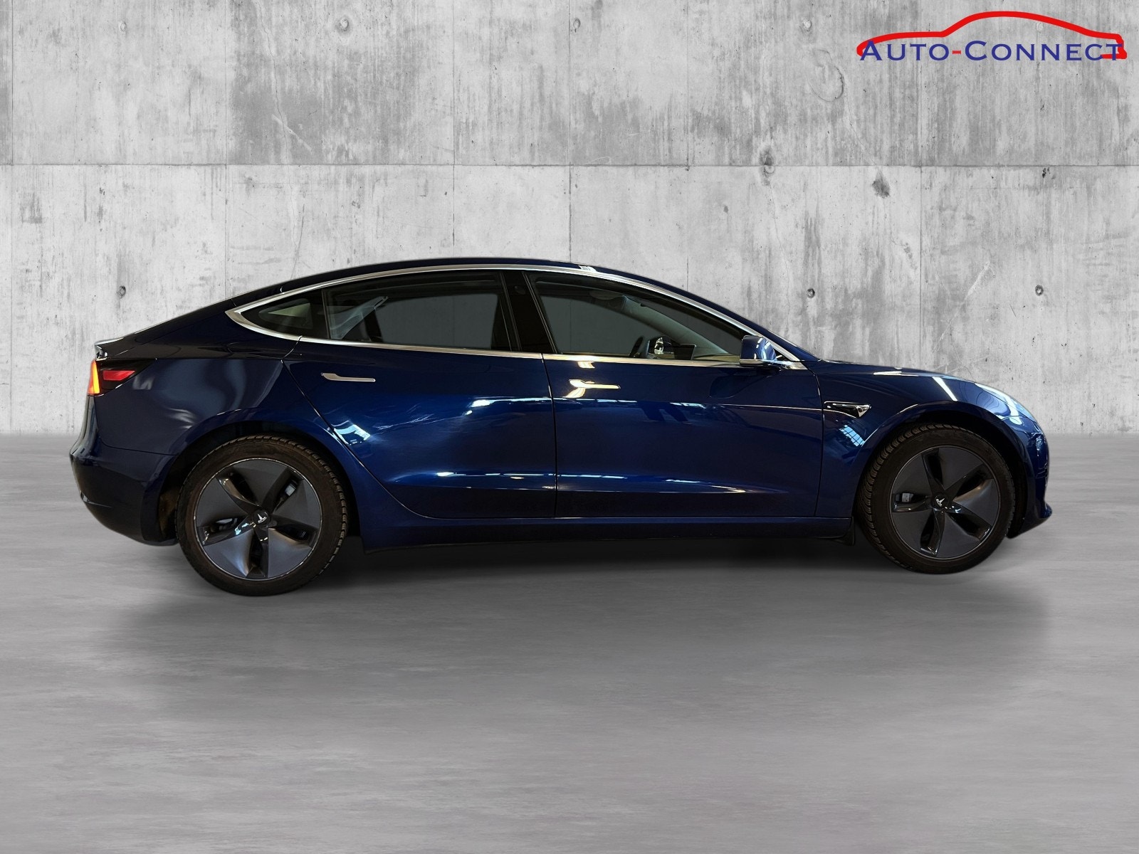 Tesla Model 3 Standard Range Plus, 325ps, 2020