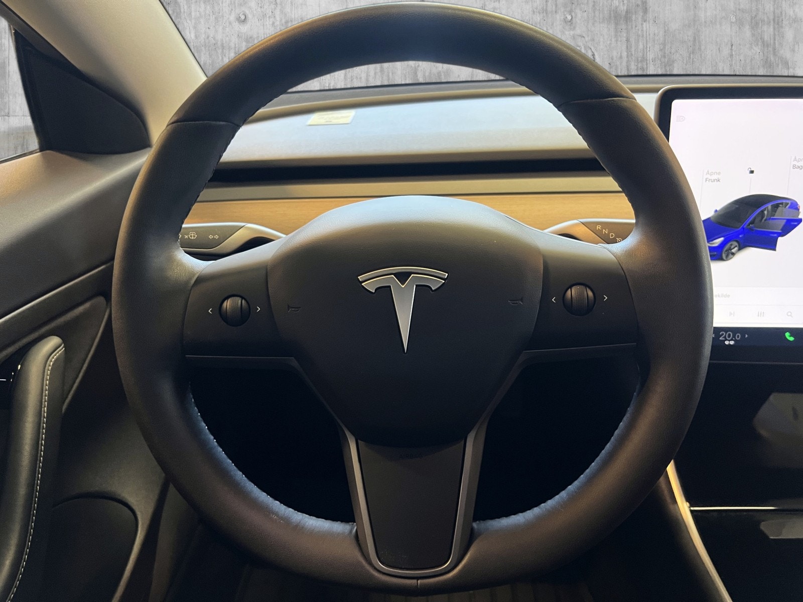 Tesla Model 3 Standard Range Plus, 325ps, 2020