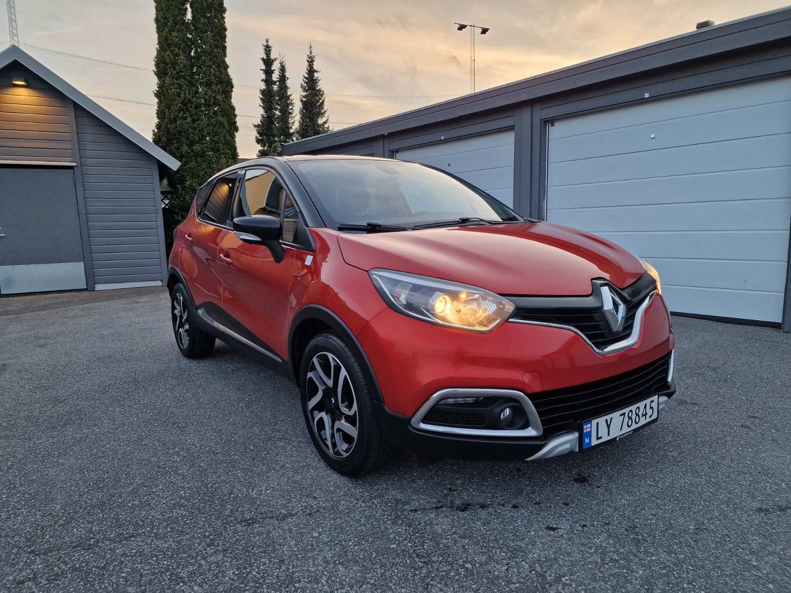 Renault Captur 0.9 TCe Manual, 5-trins, 90ps, 2015