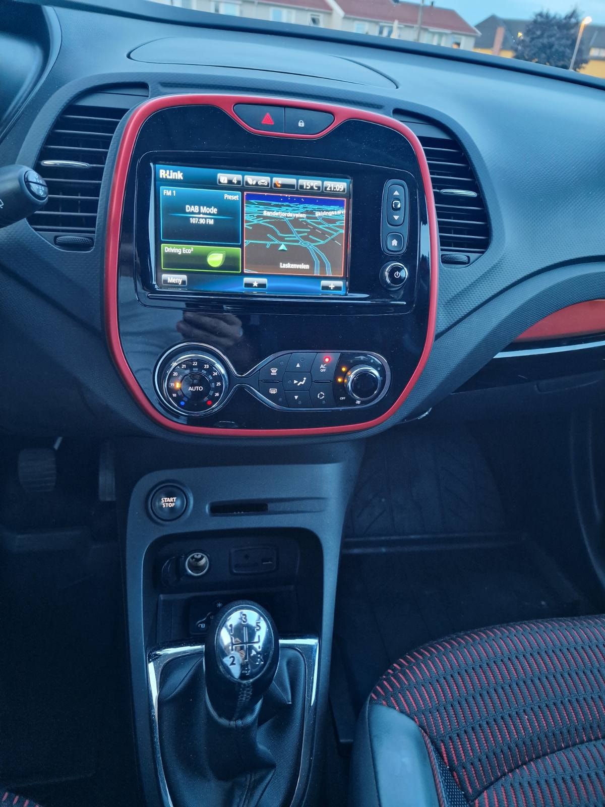 Renault Captur 0.9 TCe Manual, 5-trins, 90ps, 2015